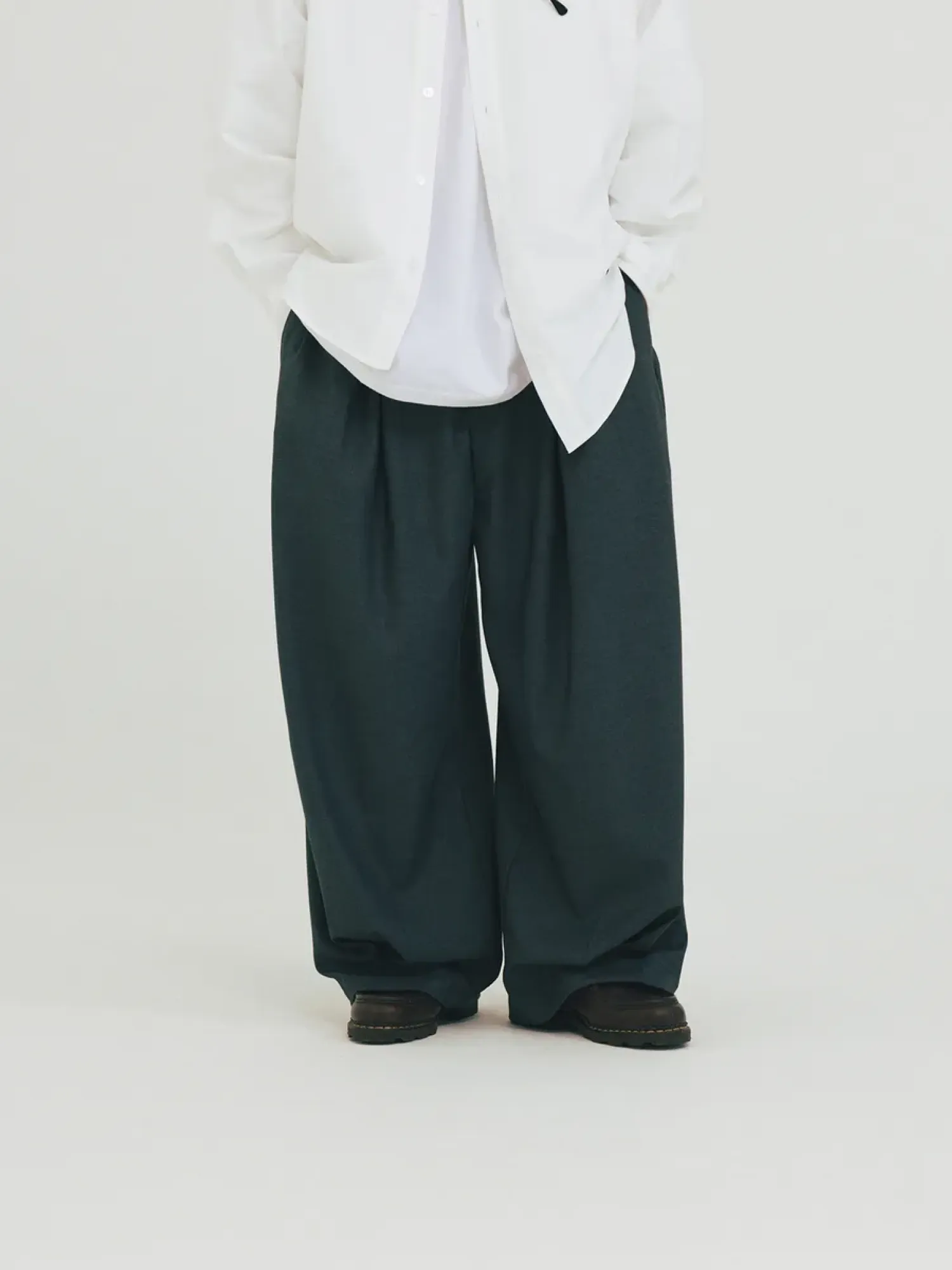 Брюки ANGLAN Valley Tuck Trousers Charcoal