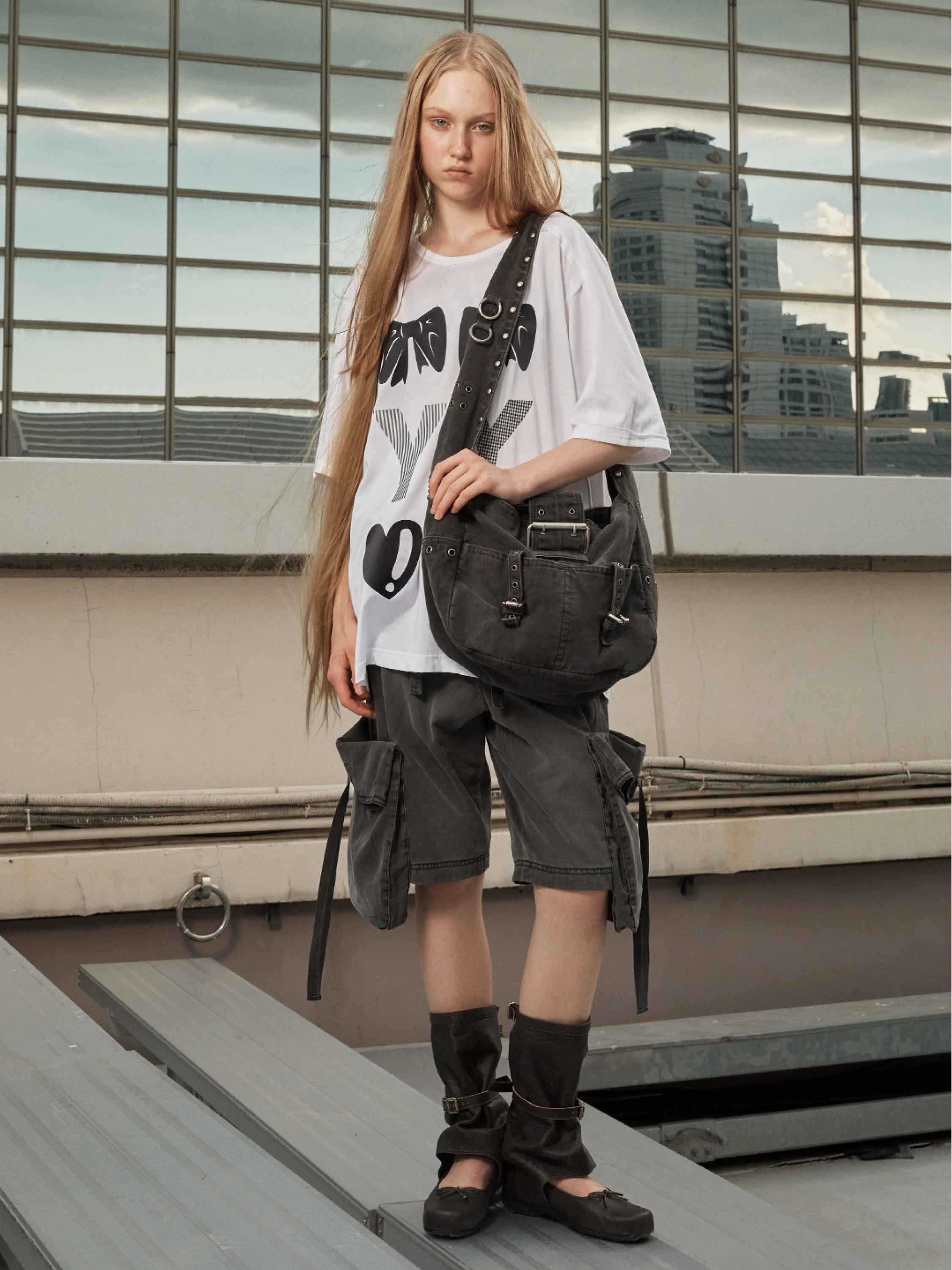 Сумка OPEN YY Stud Messenger Bag Charcoal