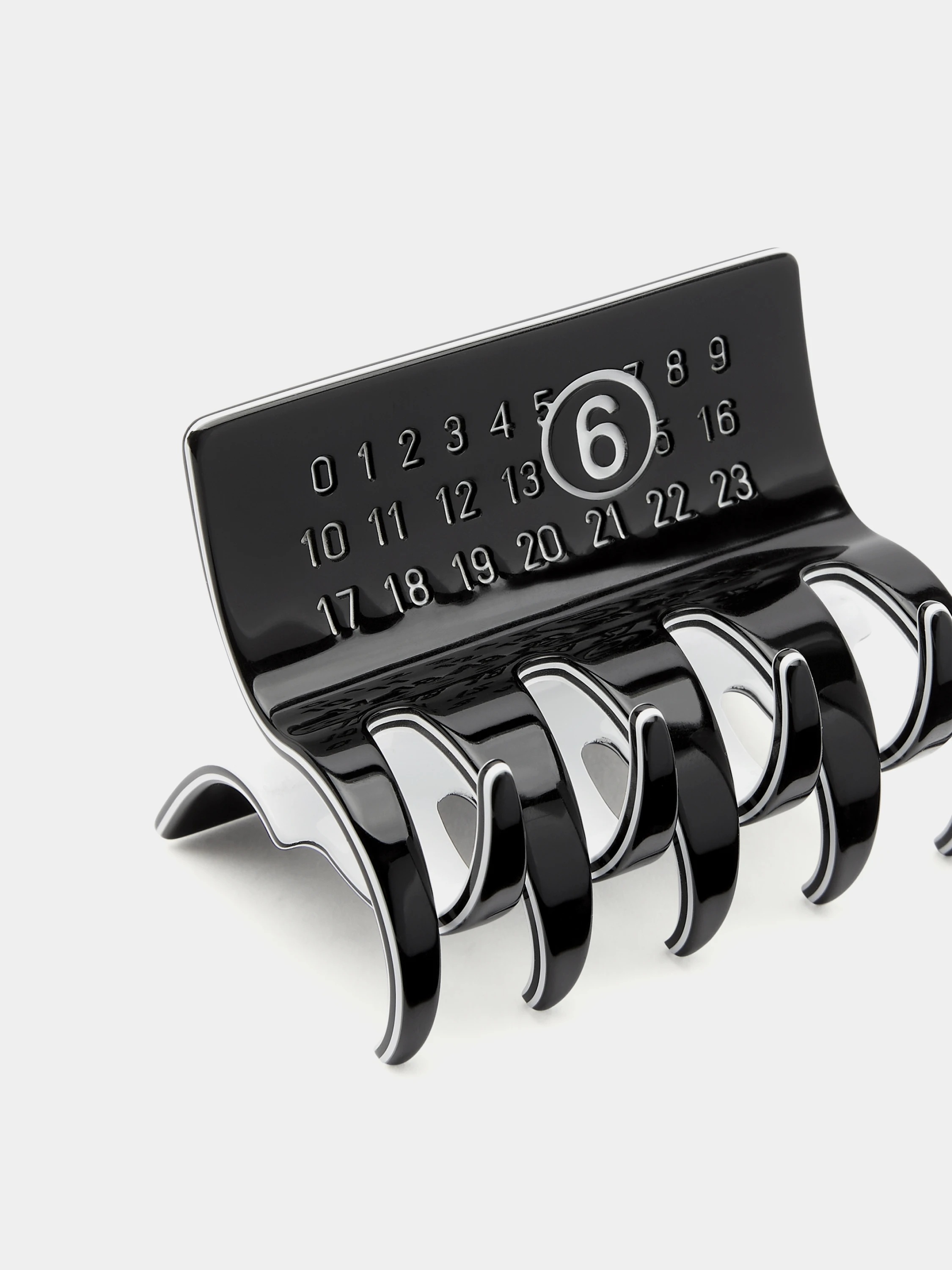 Заколка для волос MM6 Maison Margiela Numeric Clip Black
