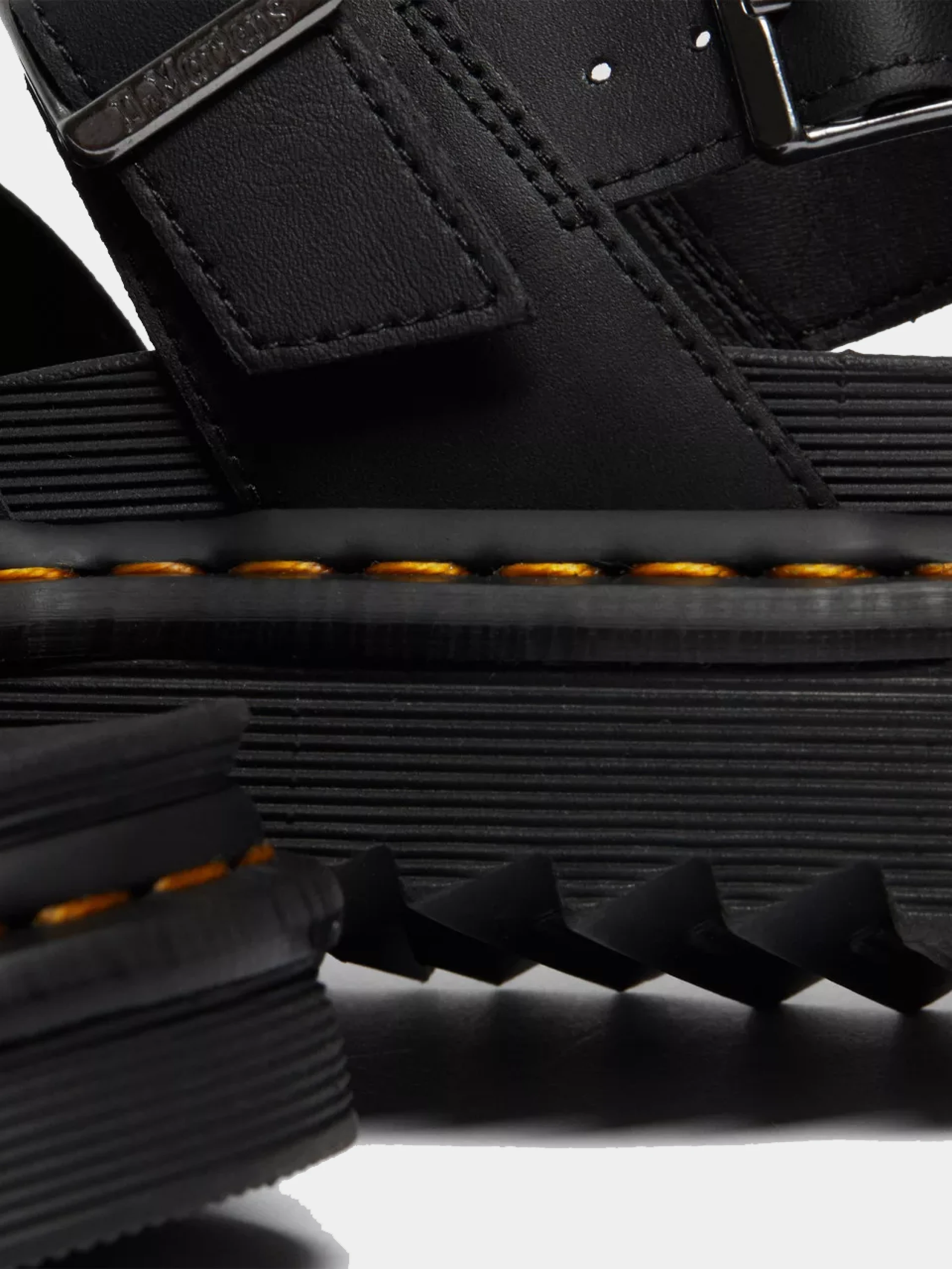 Сандалии Dr. Martens Voss II Hydro Leather Strap Black