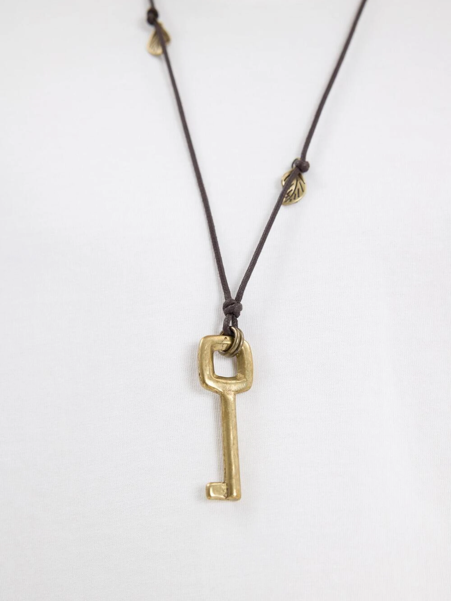 Ожерелье AFTER PRAY Safari Key Leaf Antique Gold