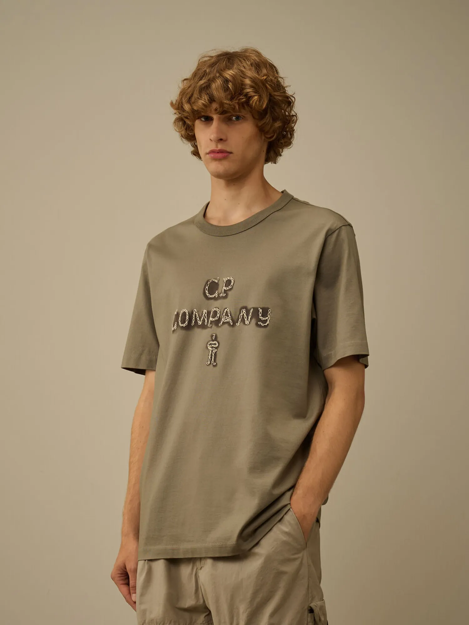 Футболка C.P. Company Mercerized 30/2 Jersey Twisted Logo Fallen Rock