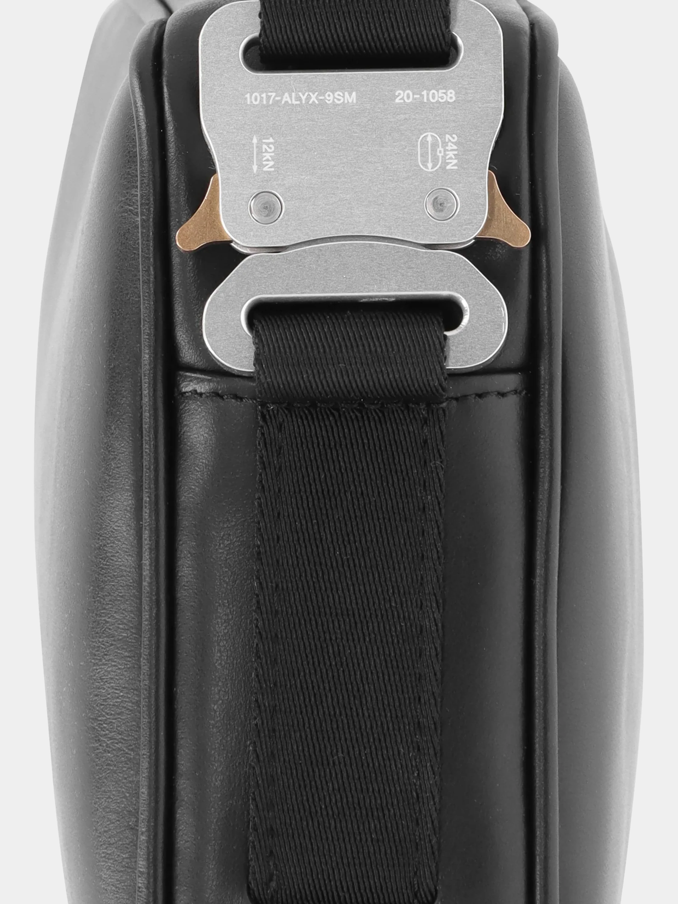 Сумка 1017 ALYX 9SM Leather Buckle Crossbody Bag Black