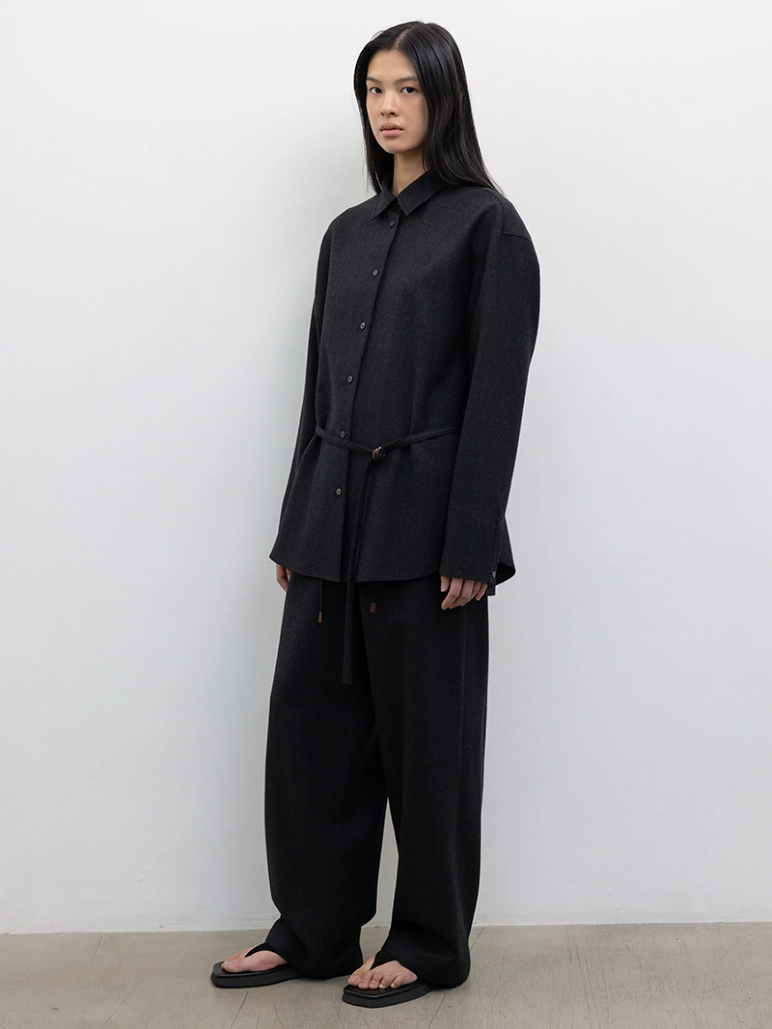 Женская рубашка LE17SEPTEMBRE Oversized Belted Charcoal