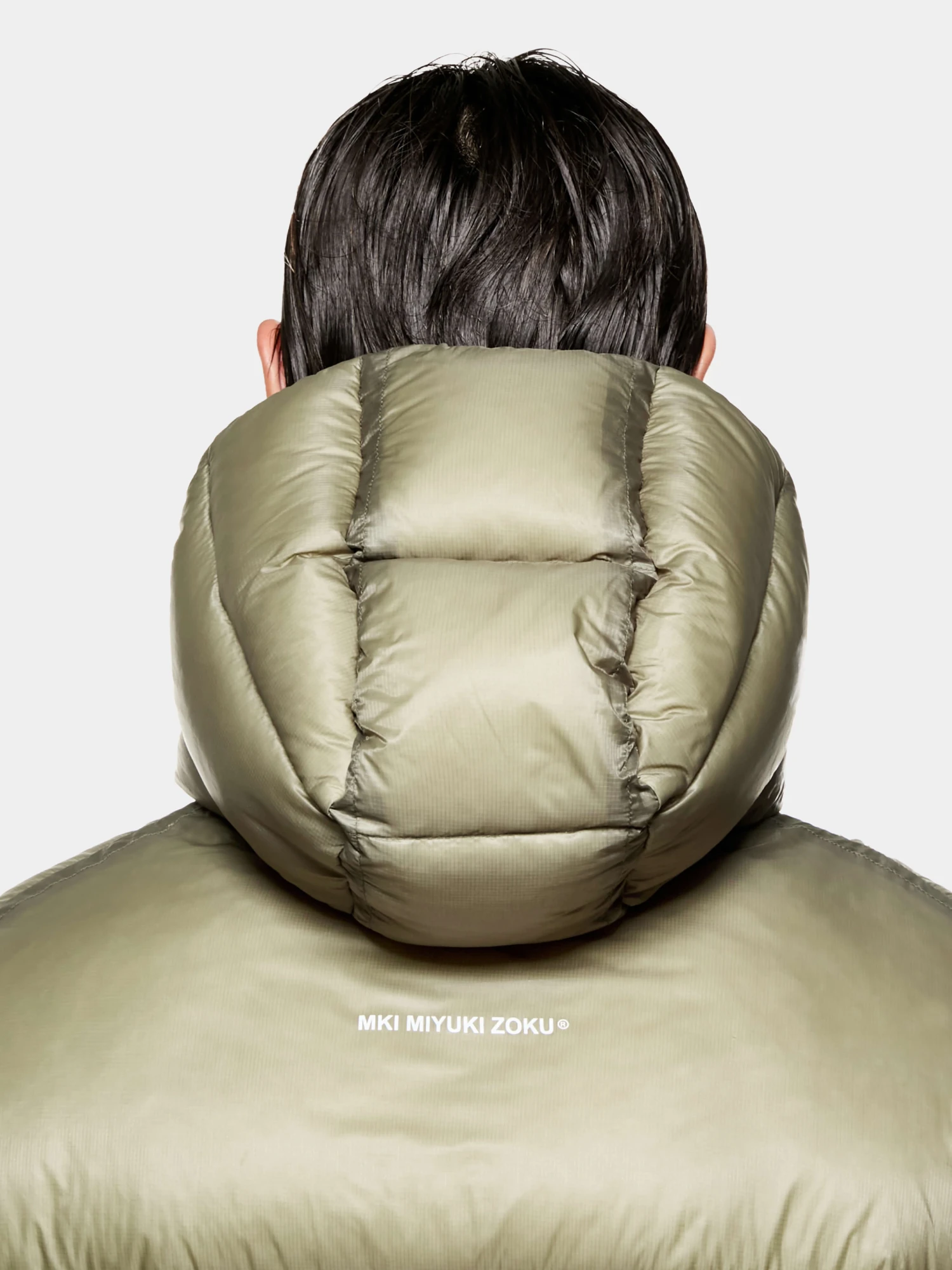 Пуховик MKI MIYUKI ZOKU Translucent Hooded Bubble Sage