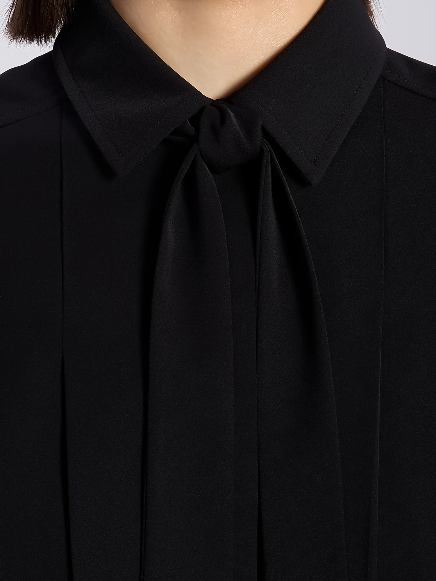 Женская блузка JUUN.J Pleated Crop Blouse Black