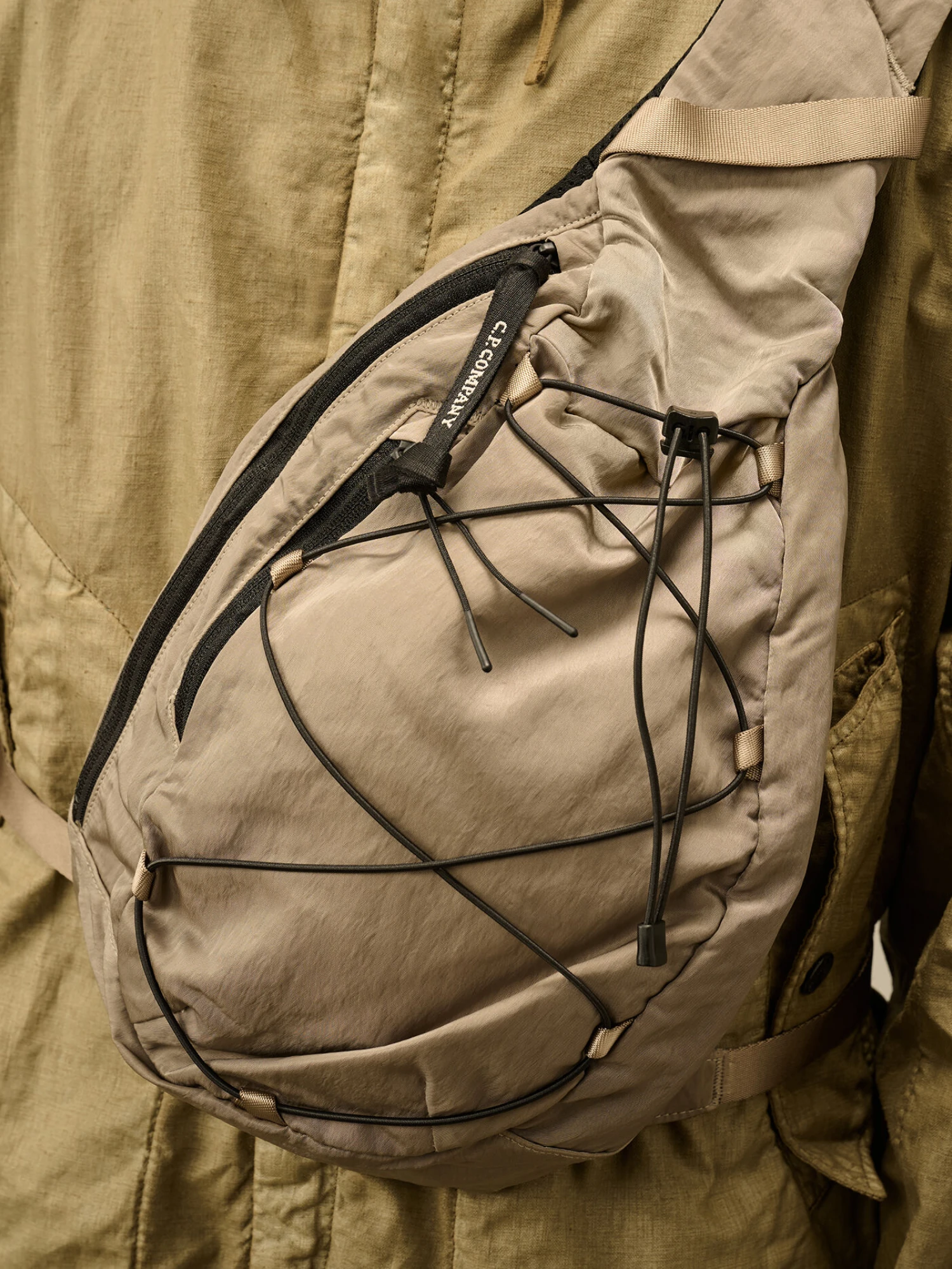 Рюкзак C.P. Company Nylon B Crossbody Rucksack Vintage Khaki