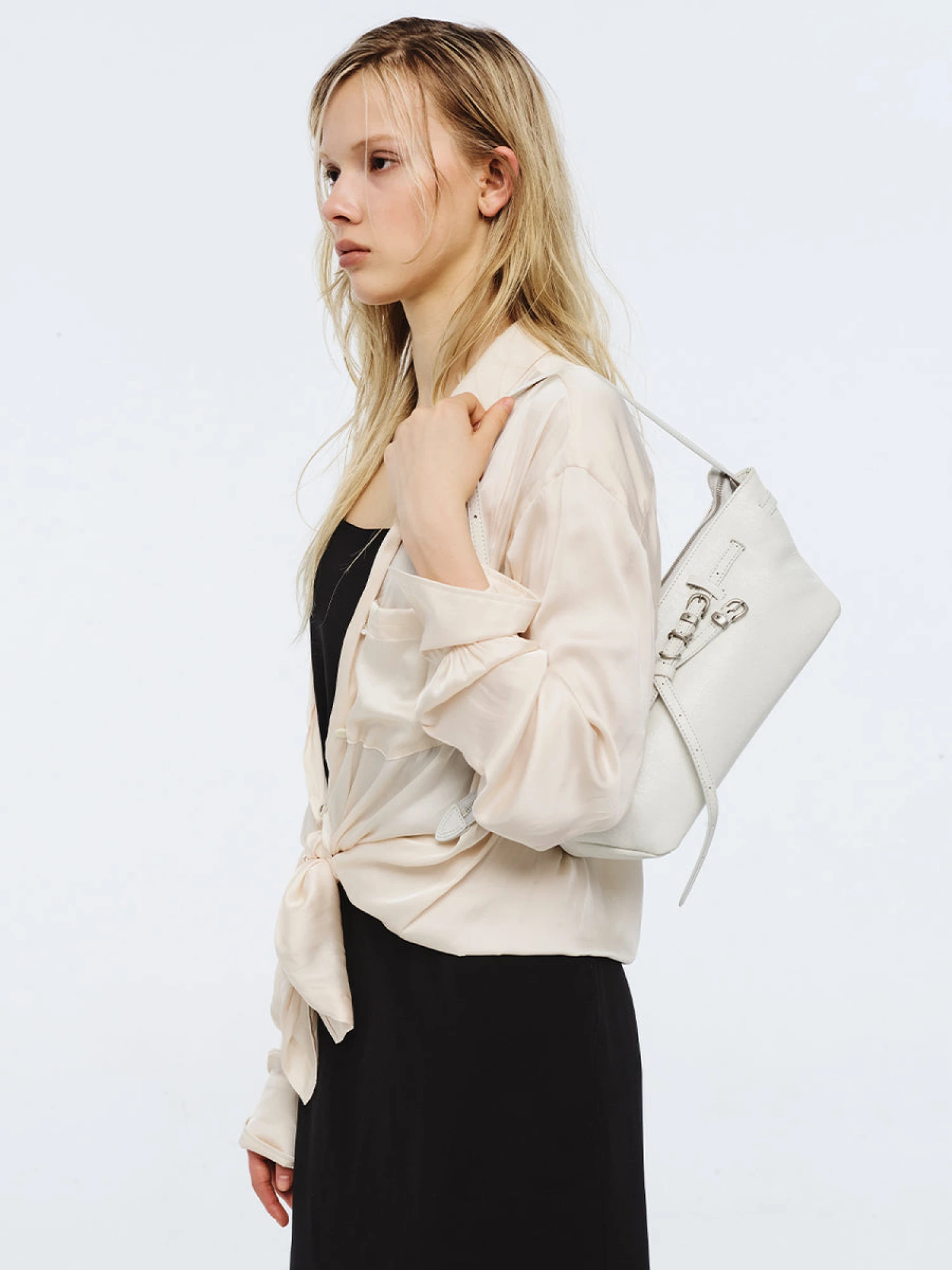 Женская сумка MARGESHERWOOD Grandma Used Sling Off White Cracked