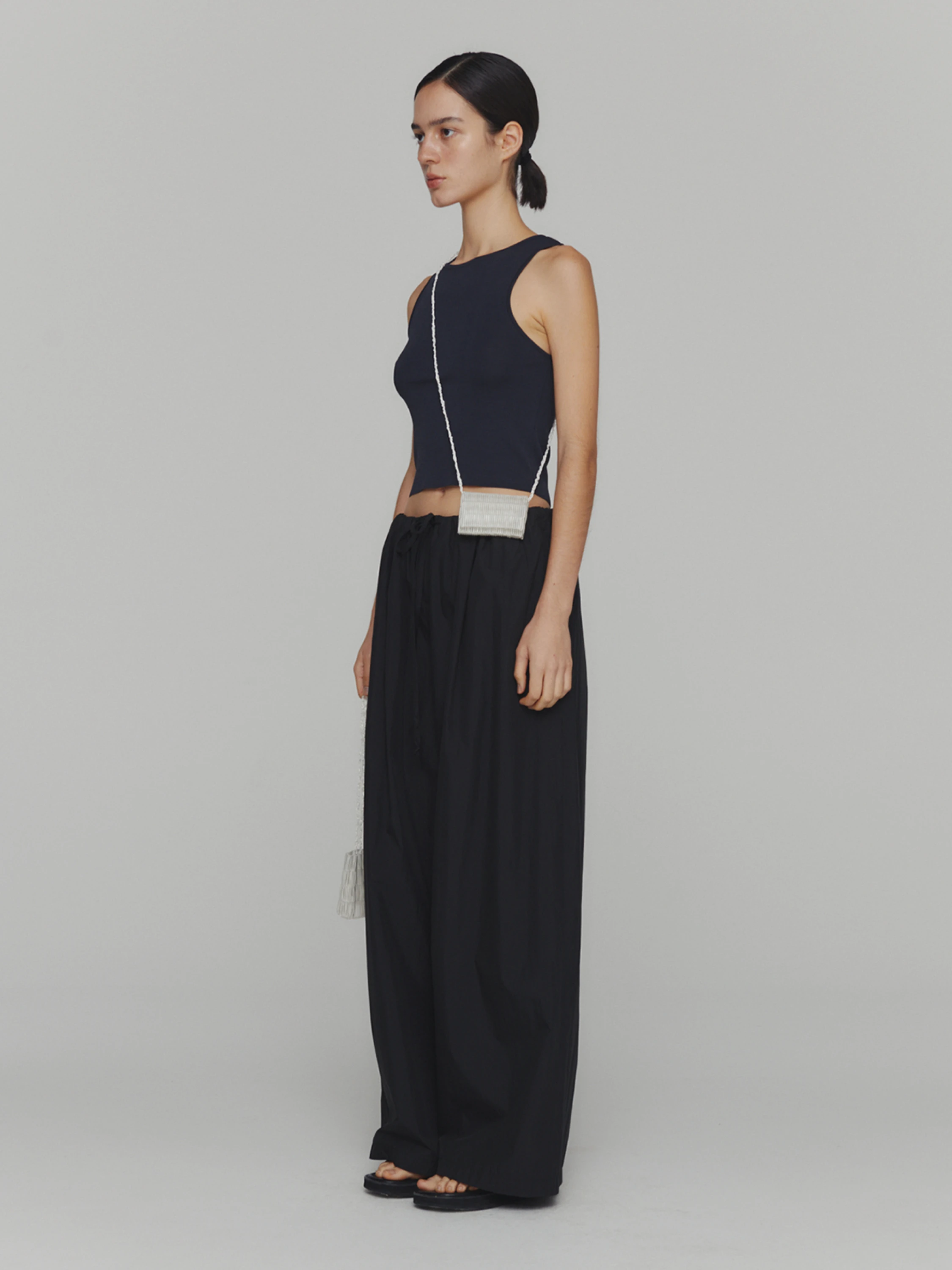 Женский топ AMOMENTO Cut-Out Sleeveless Top Dark Navy