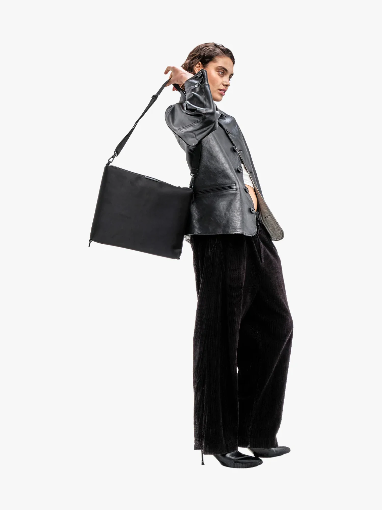 Сумка COTE&CIEL Sling Bag Inn Large Sleek Nylon Black