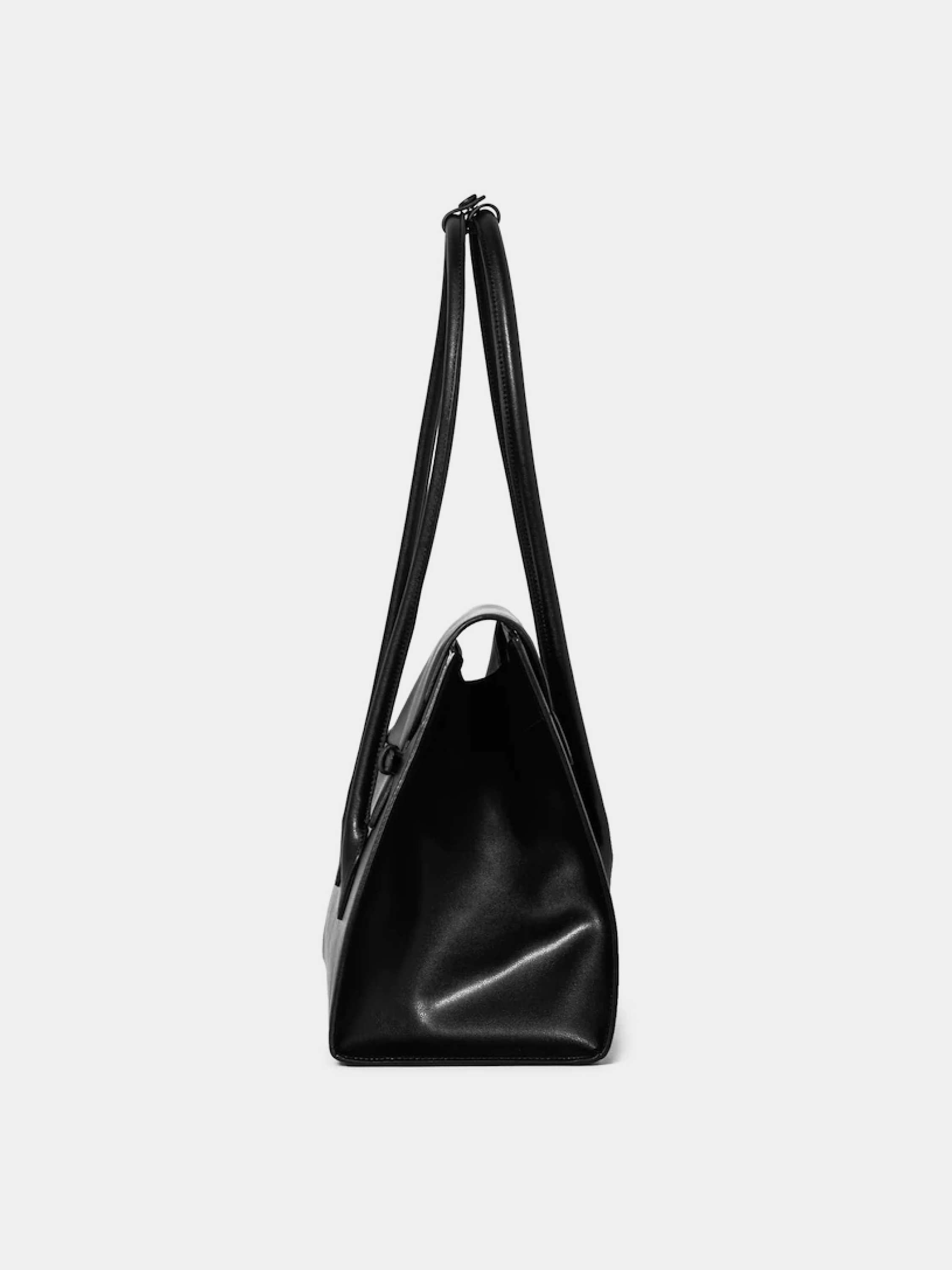 Сумка JUUN.J Classic Leather Shoulder Bag Black