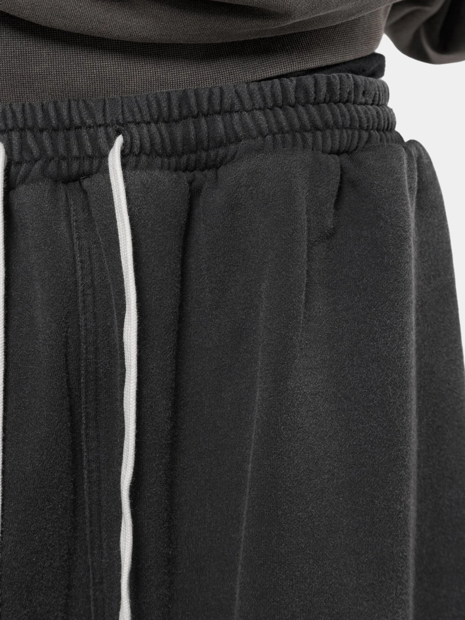 Шорты ARNODEFRANCE Terry Mega Washed Black
