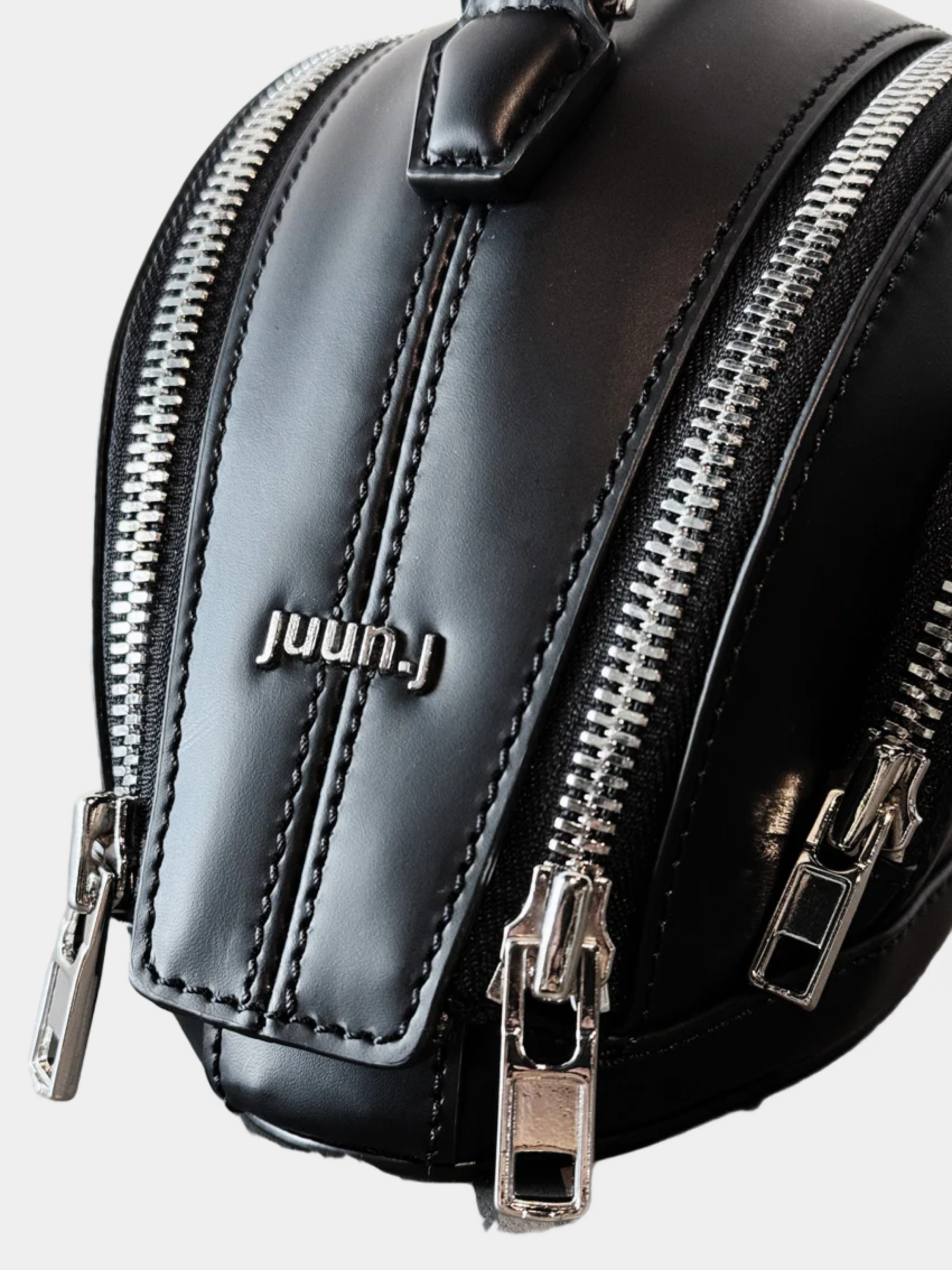 Сумка JUUN.J Monster Mini Bag Black
