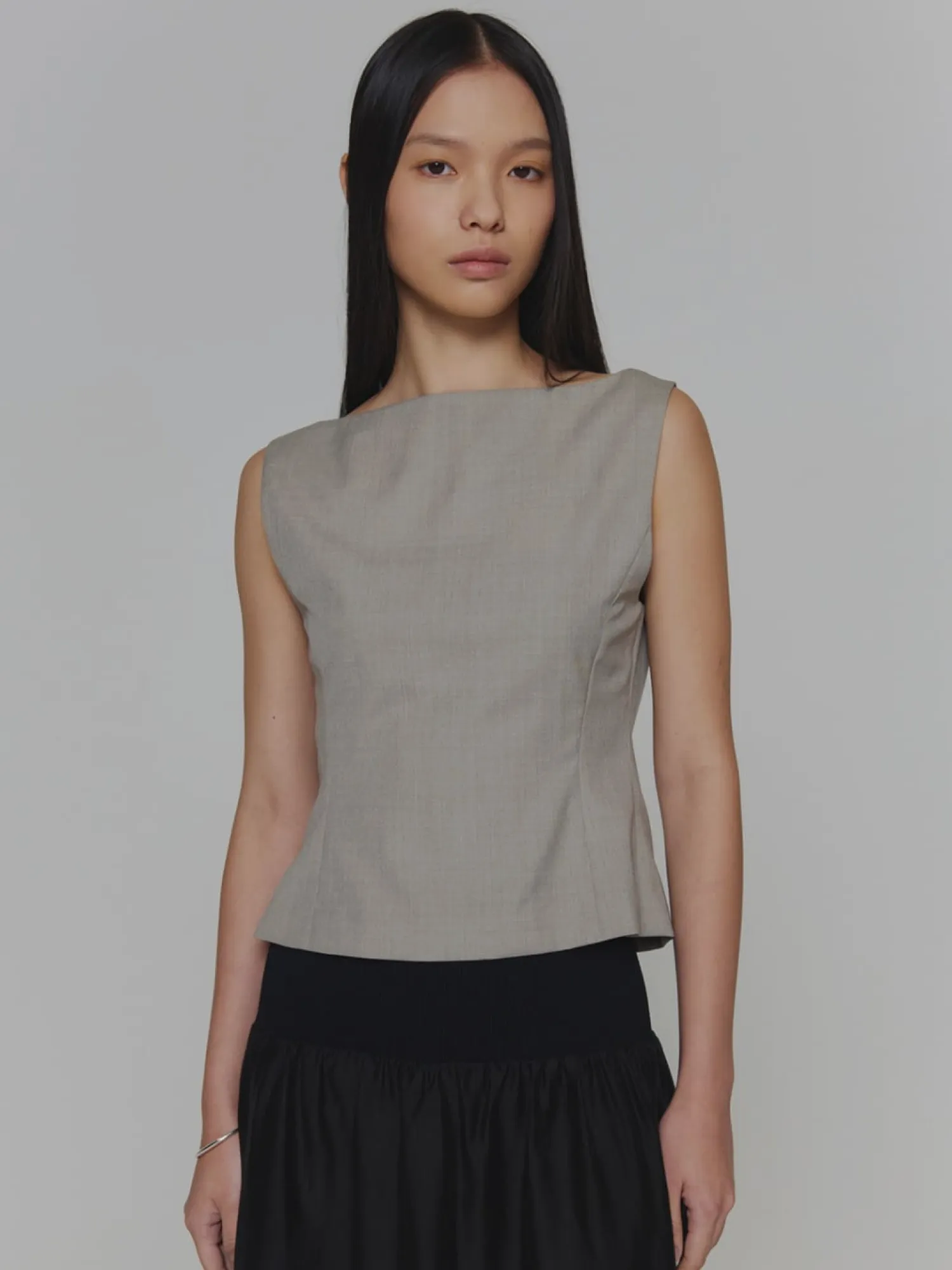 Женский жилет AMOMENTO Scoop Neck Two Way Beige