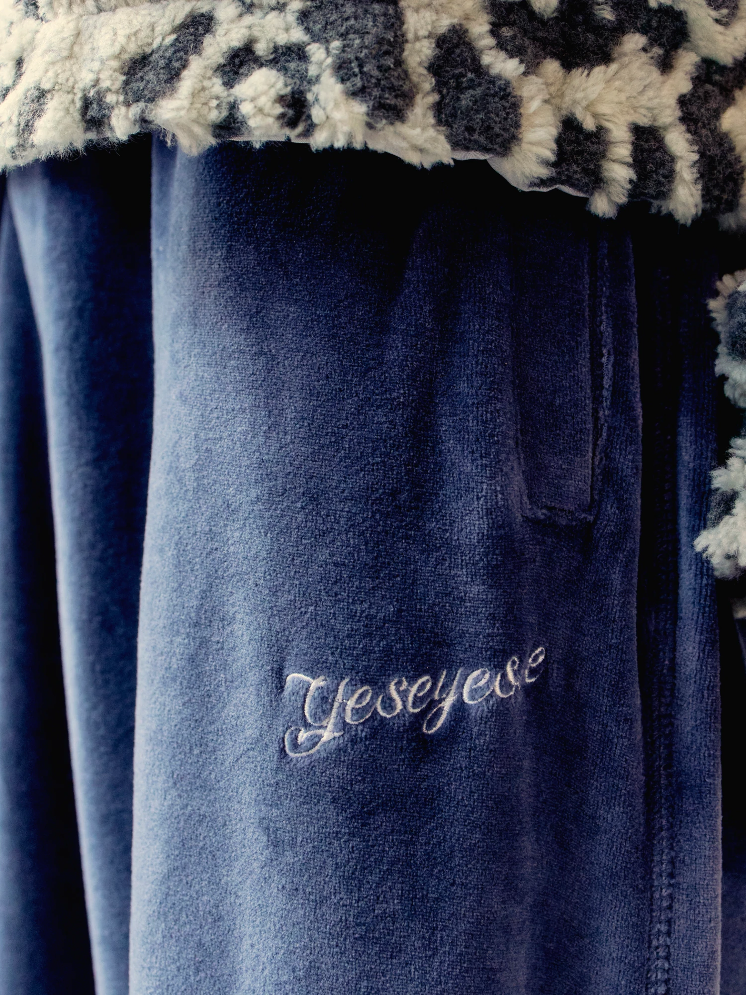 Брюки YESEYESEE Y.E.S Velour Pants Smoky Blue