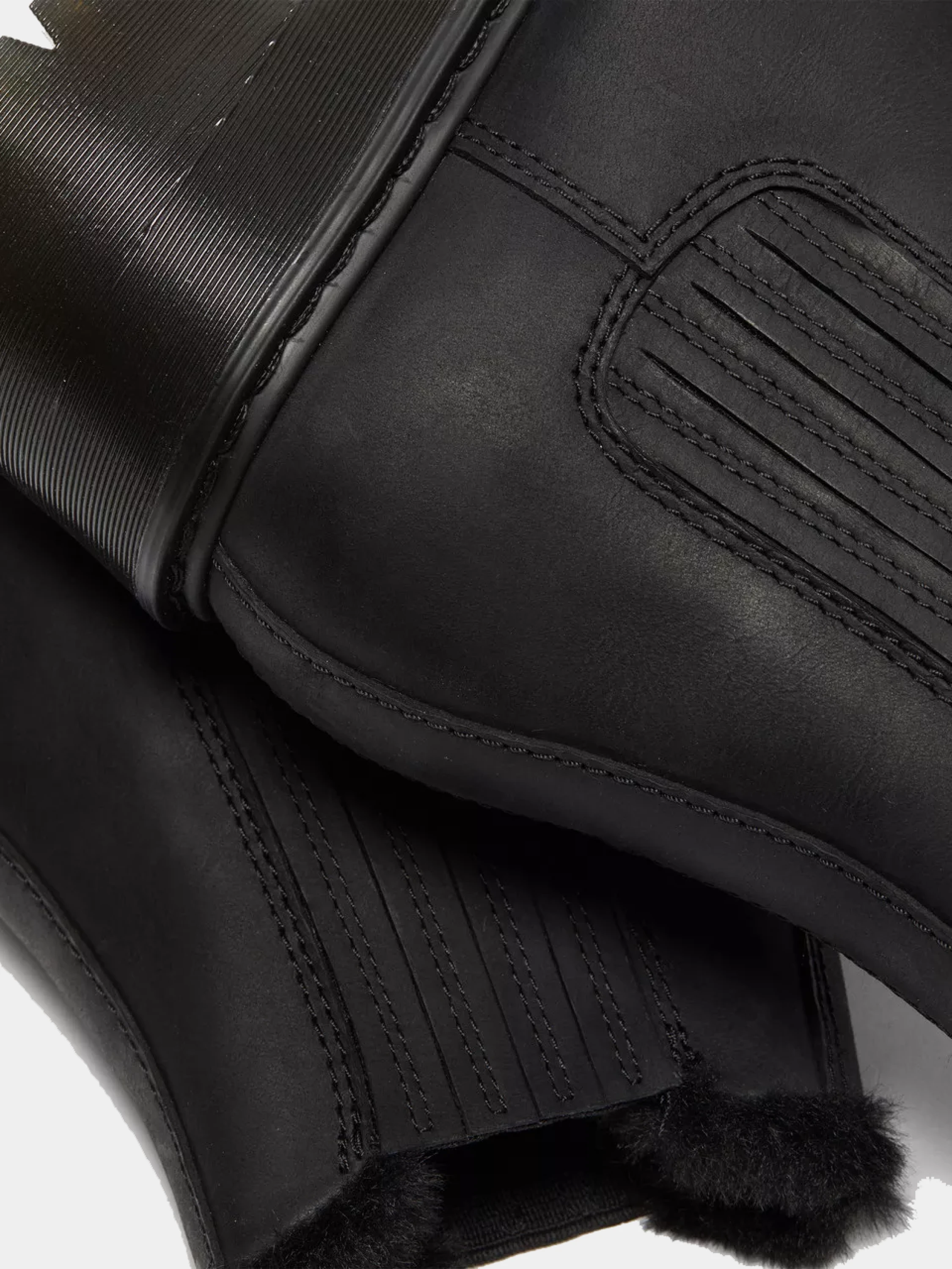 Челси Dr. Martens Rometty Faux Fur Leather Black