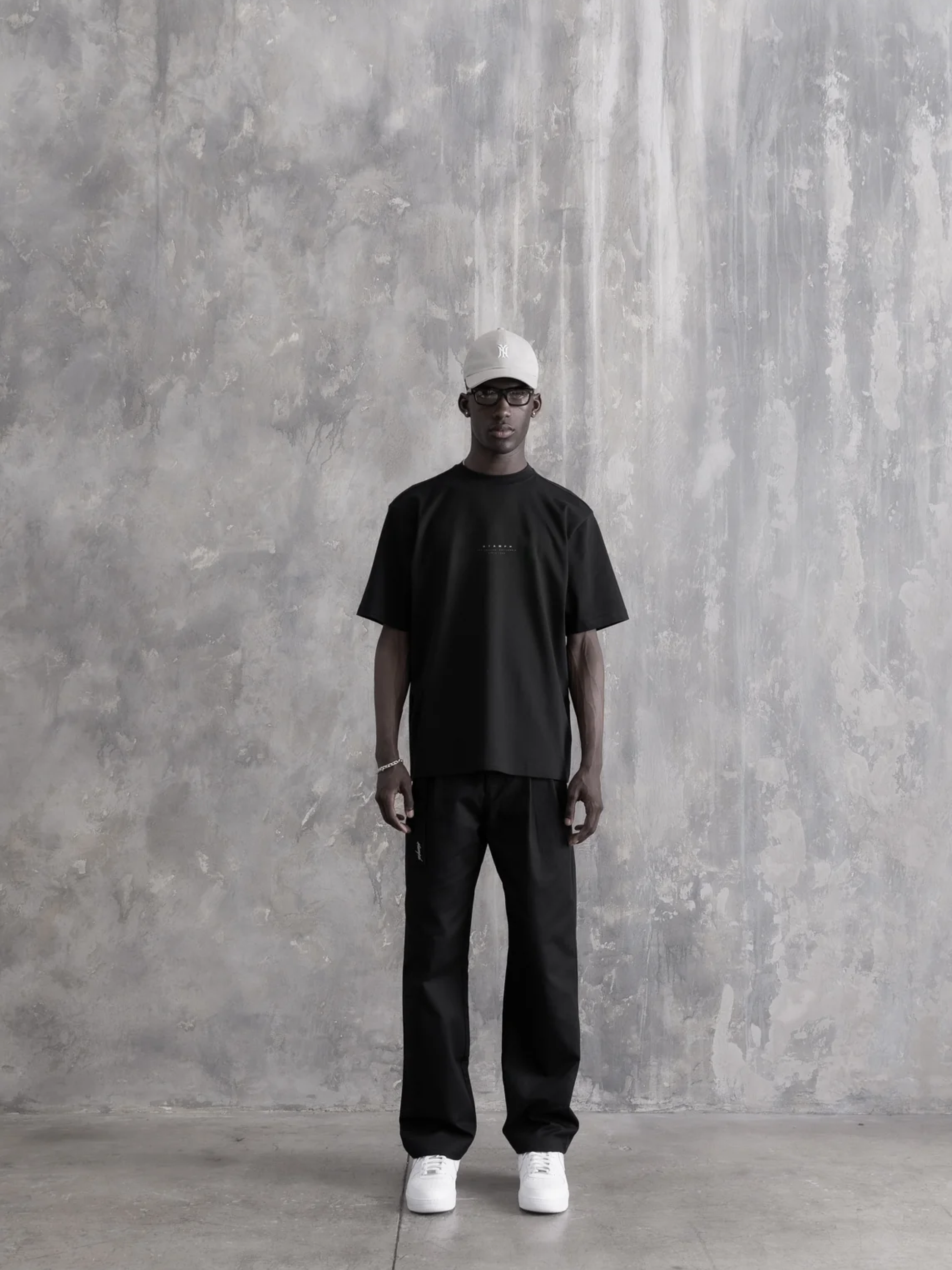 Футболка Stampd Strike Stack Logo Relaxed Black