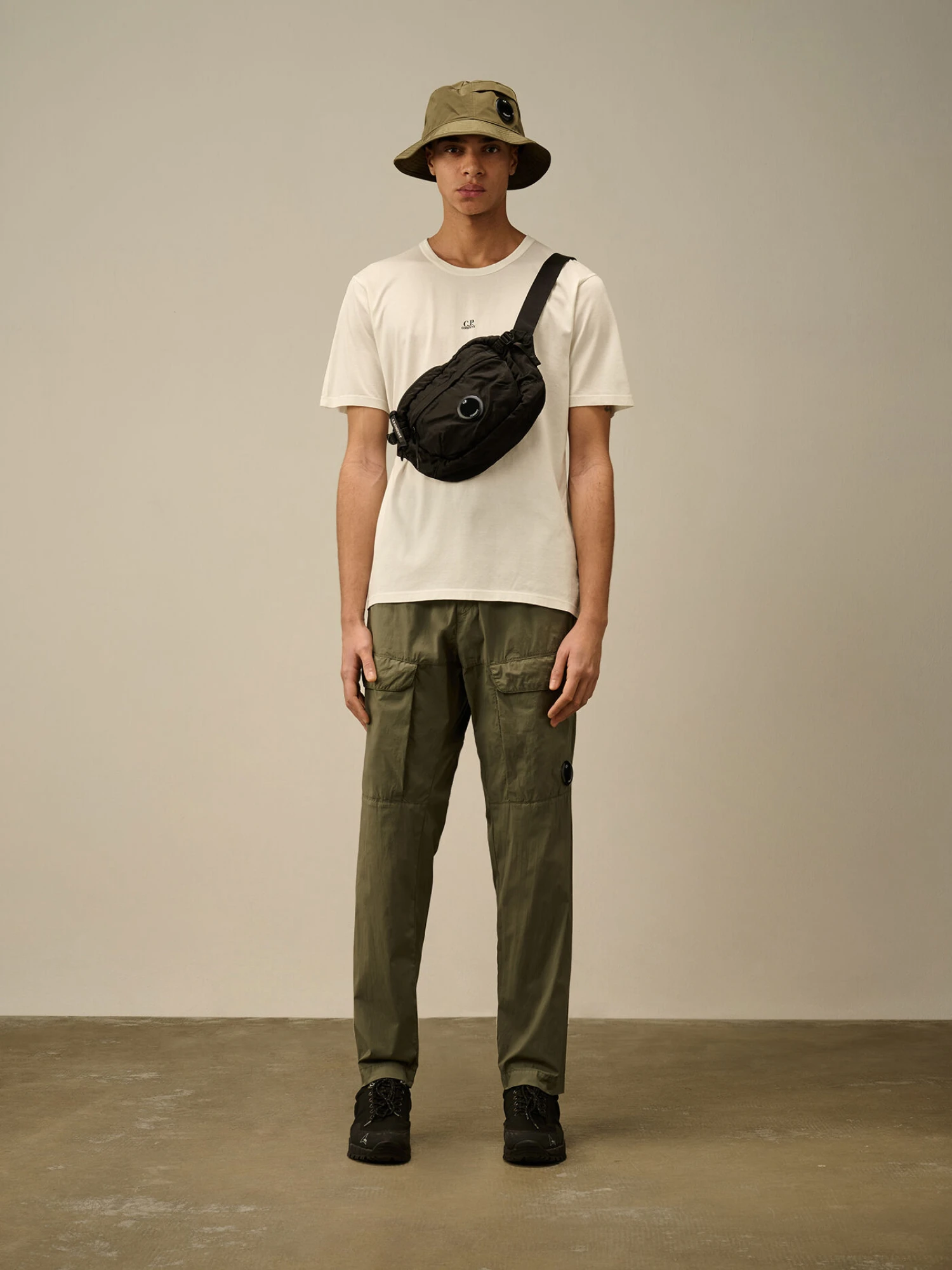 Брюки C.P. Company 50 Fili Stretch Loose Cargo Thyme