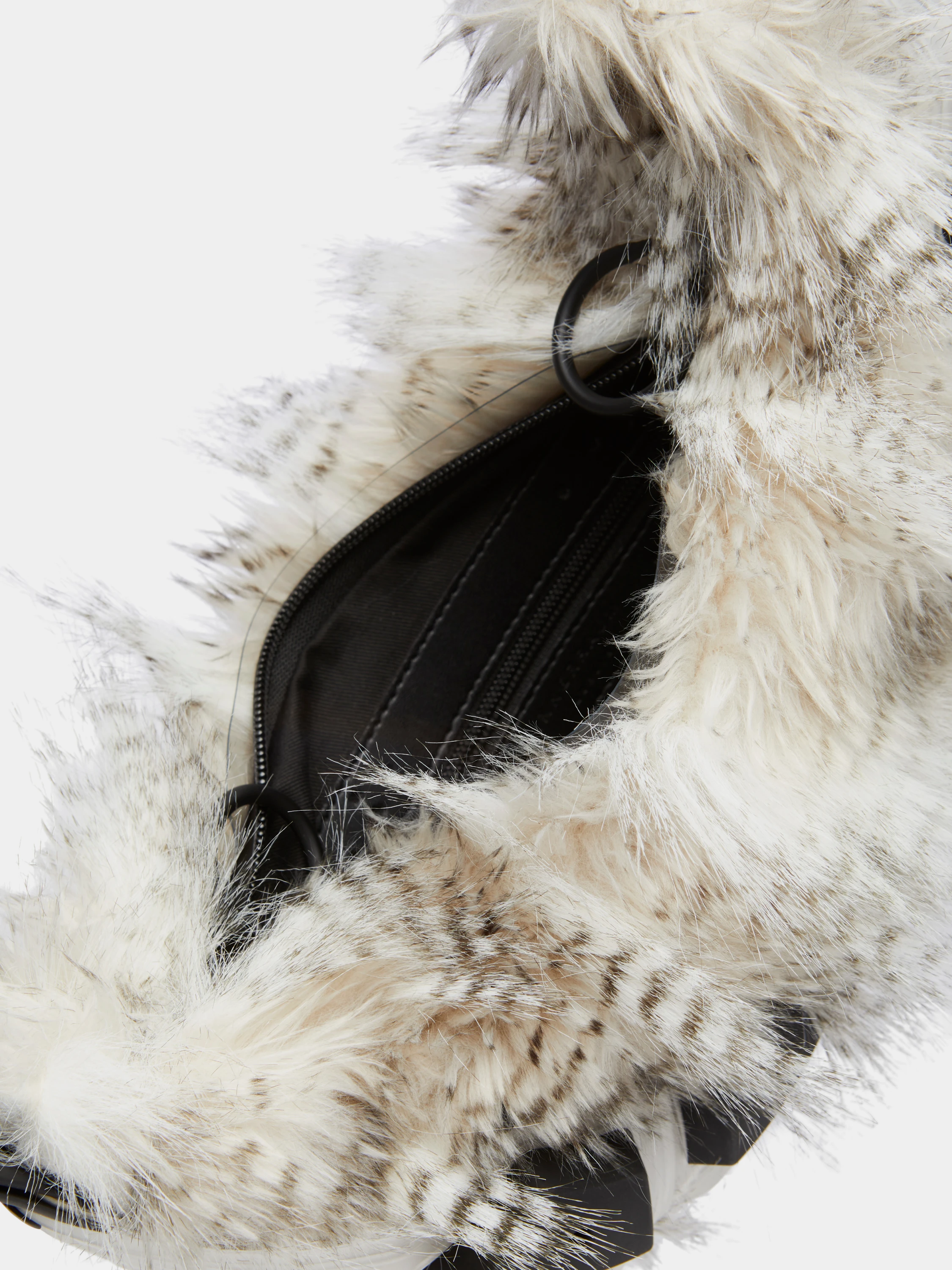 Сумка INNERRAUM Object M02 Small Half Moon Faux Fur Black