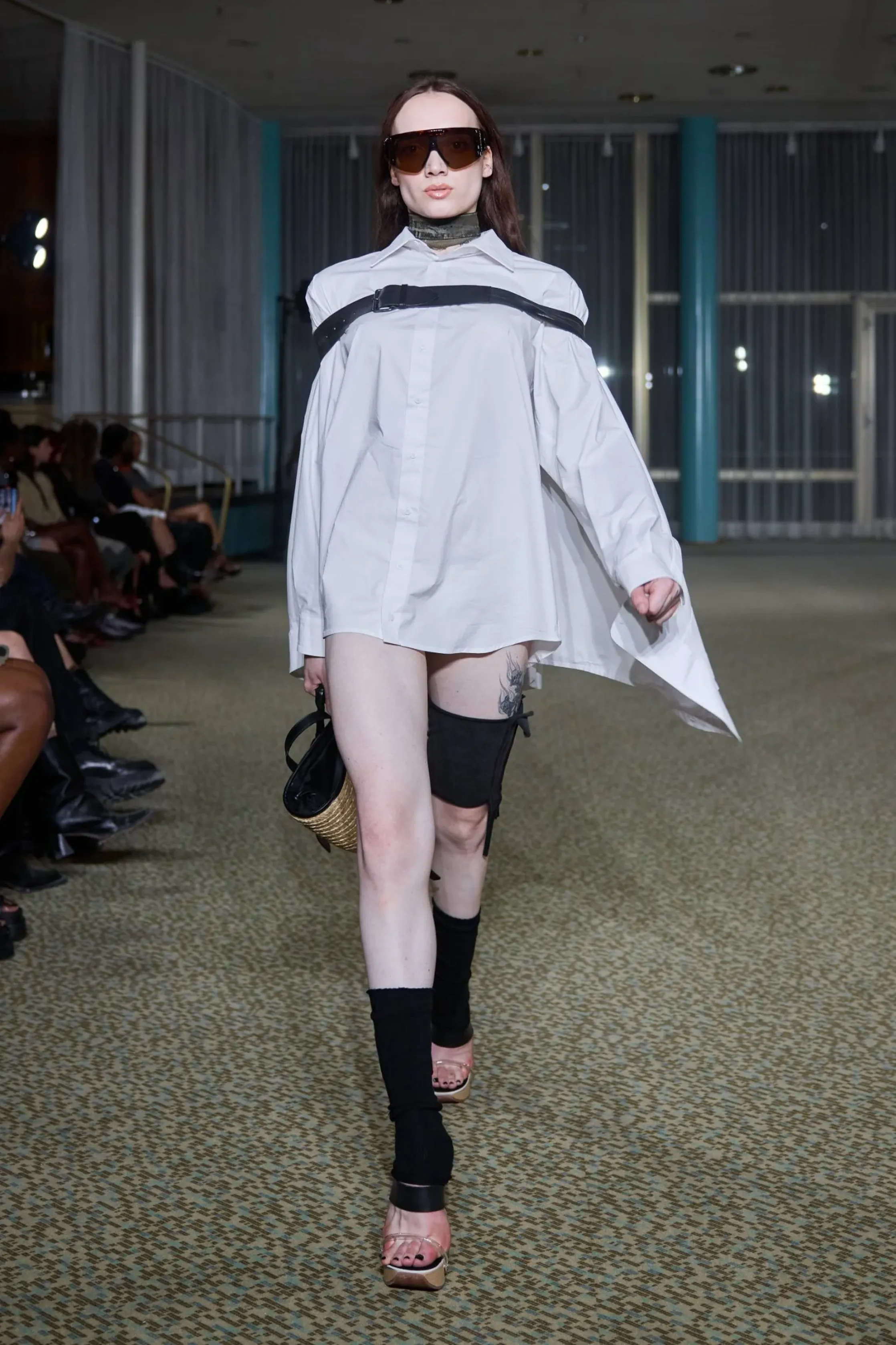 Образ старшей сестры в Ottolinger SS’26