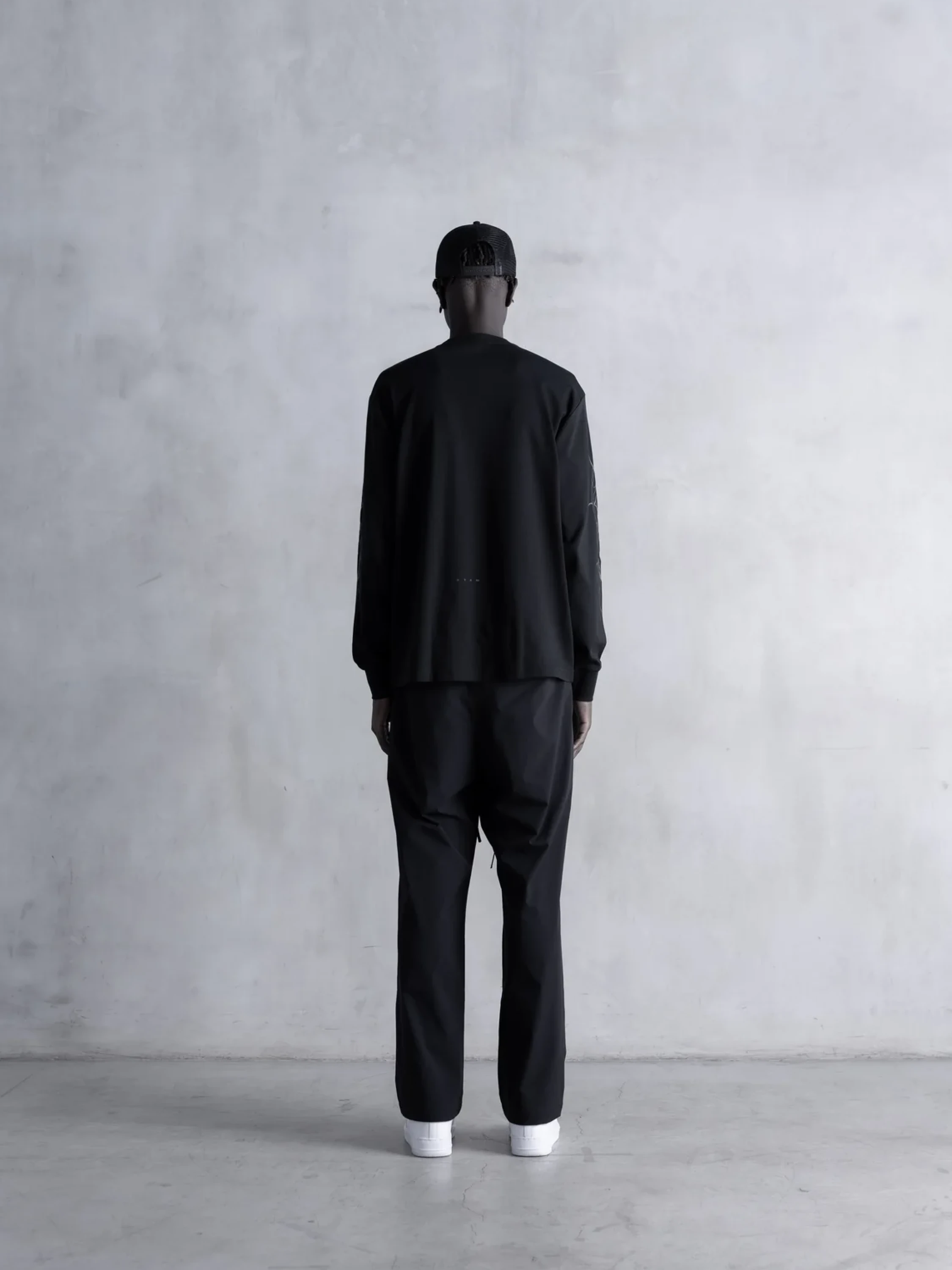 Лонгслив Stampd Neo Tribal LS Relaxed Tee Black