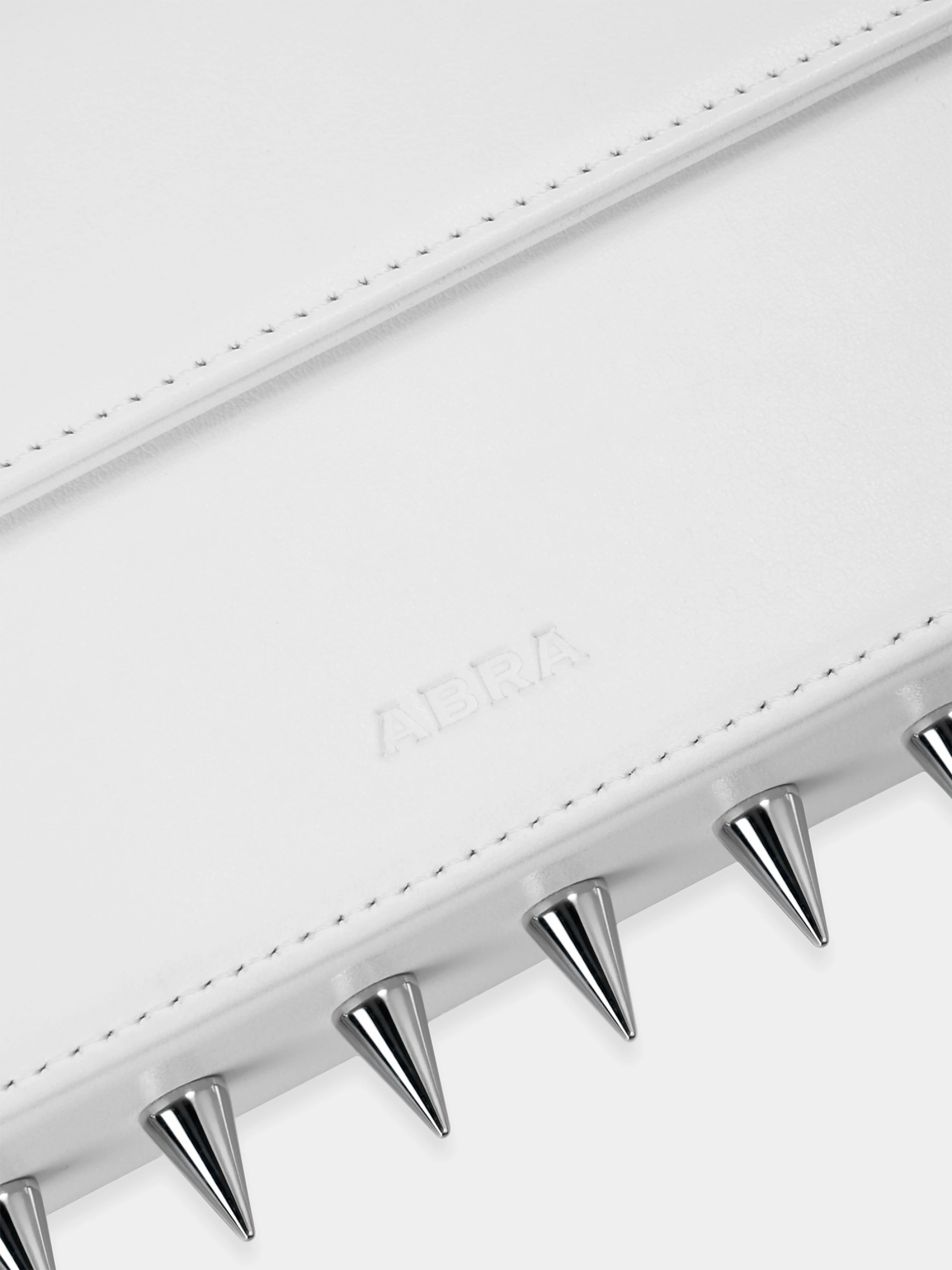 Сумка ABRA Spike Baguette White Pearl