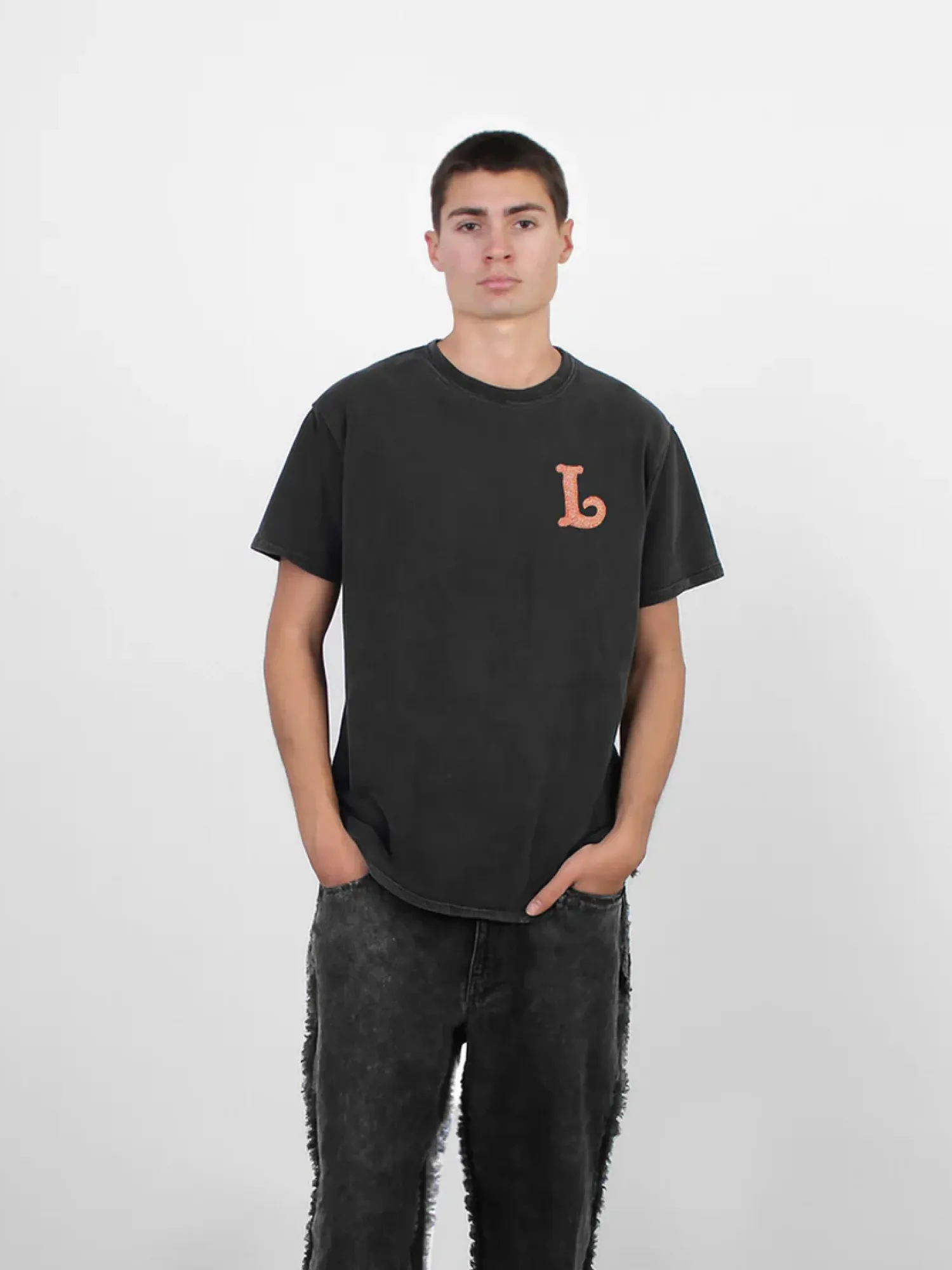 Футболка lorenz El Appliqué T-Shirt Washed Black