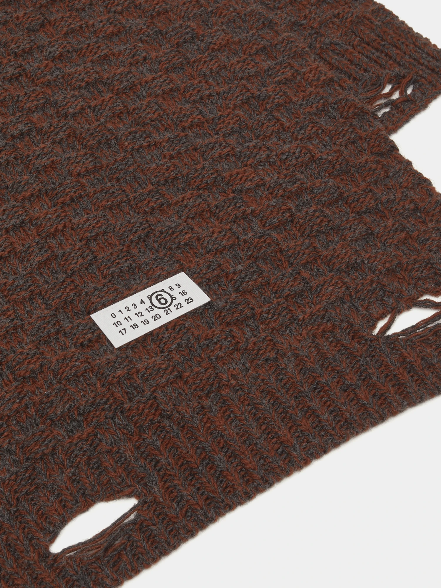 Шарф MM6 Maison Margiela Distressed Brown