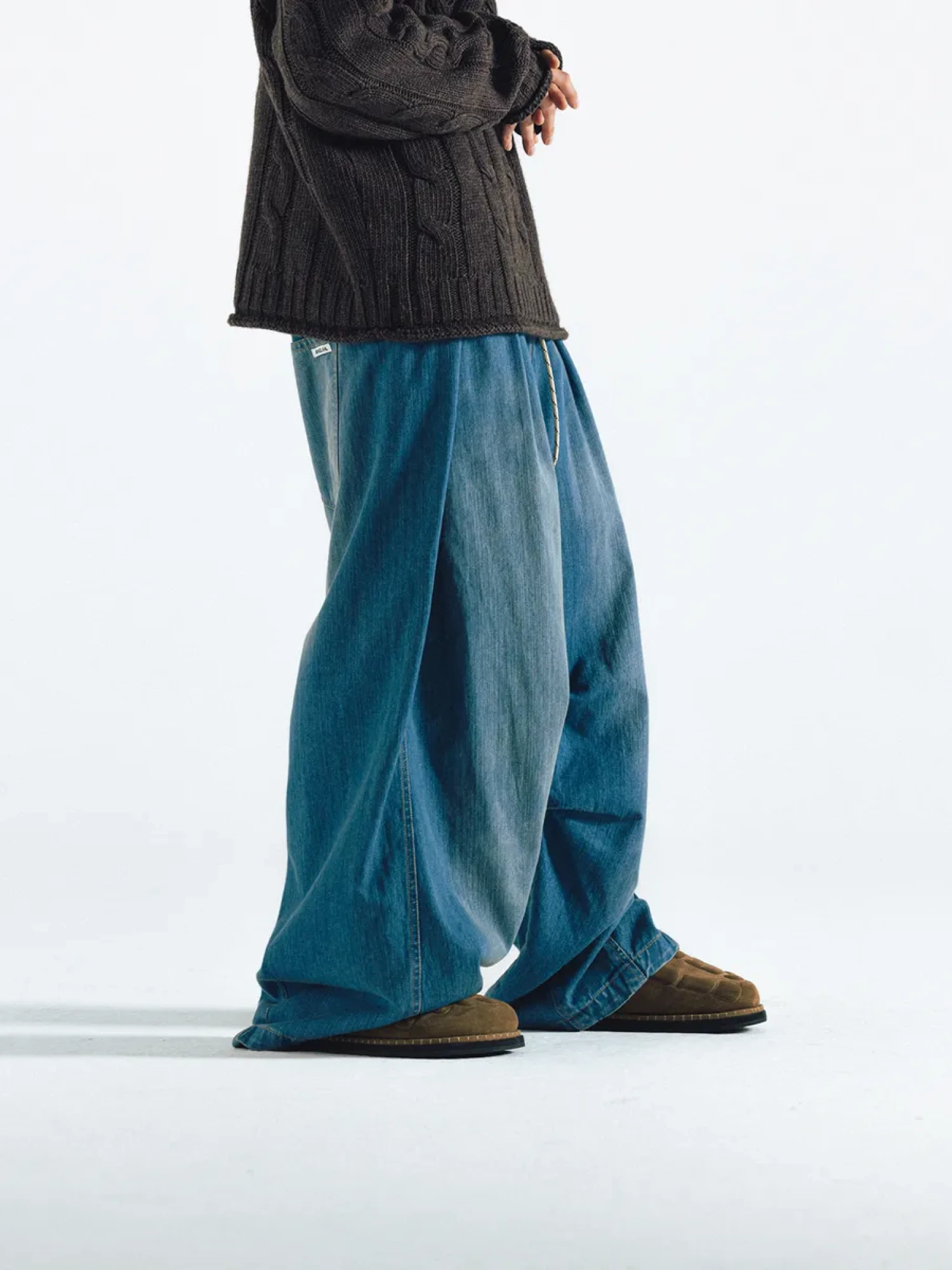 Джинсы ANGLAN Lap Pleated Washed Denim Washed Blue