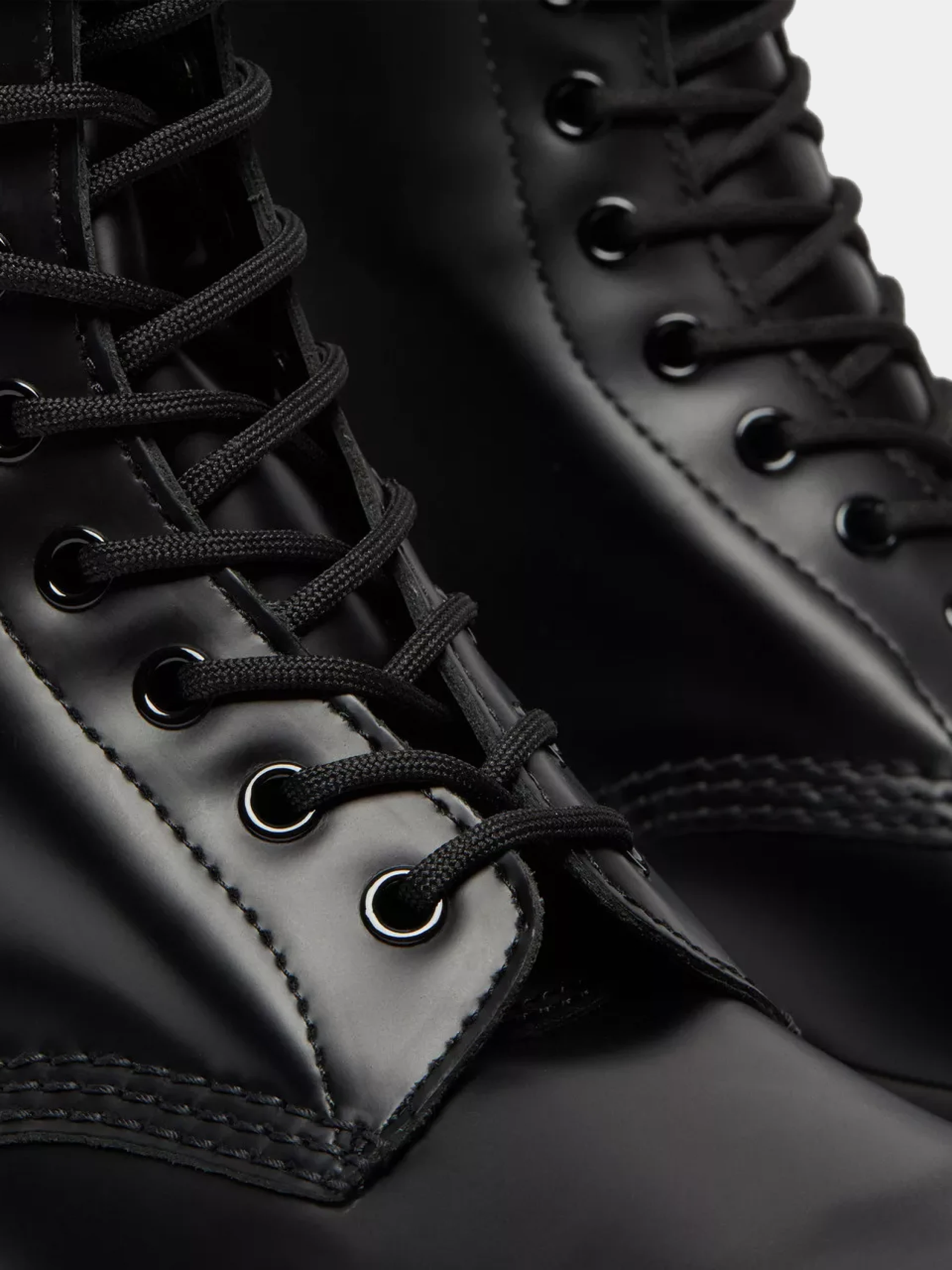 Ботинки Dr. Martens 1490 Smooth Leather Mid Black