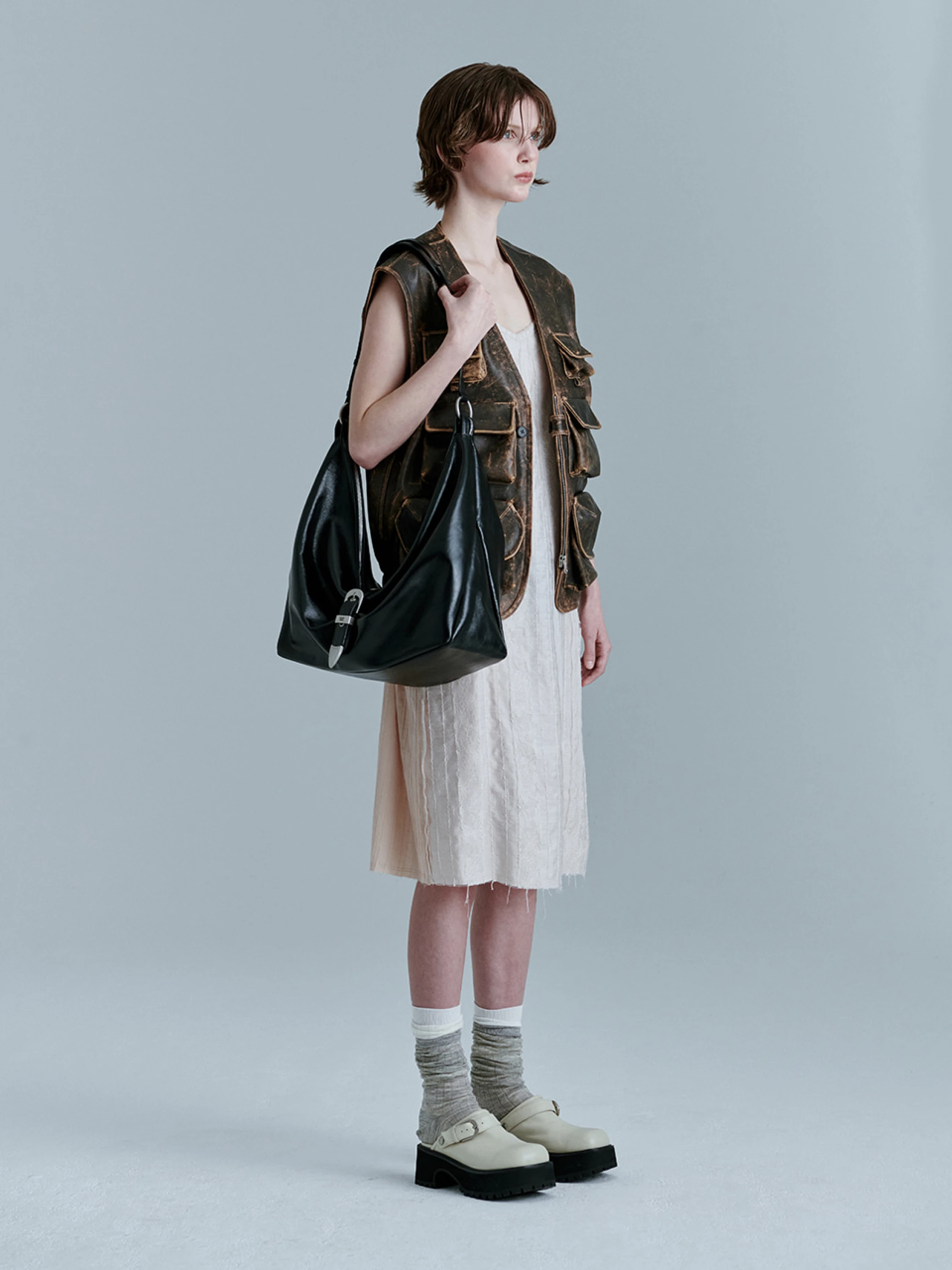Сумка MARGESHERWOOD Belted Hobo Black Glossy Plain