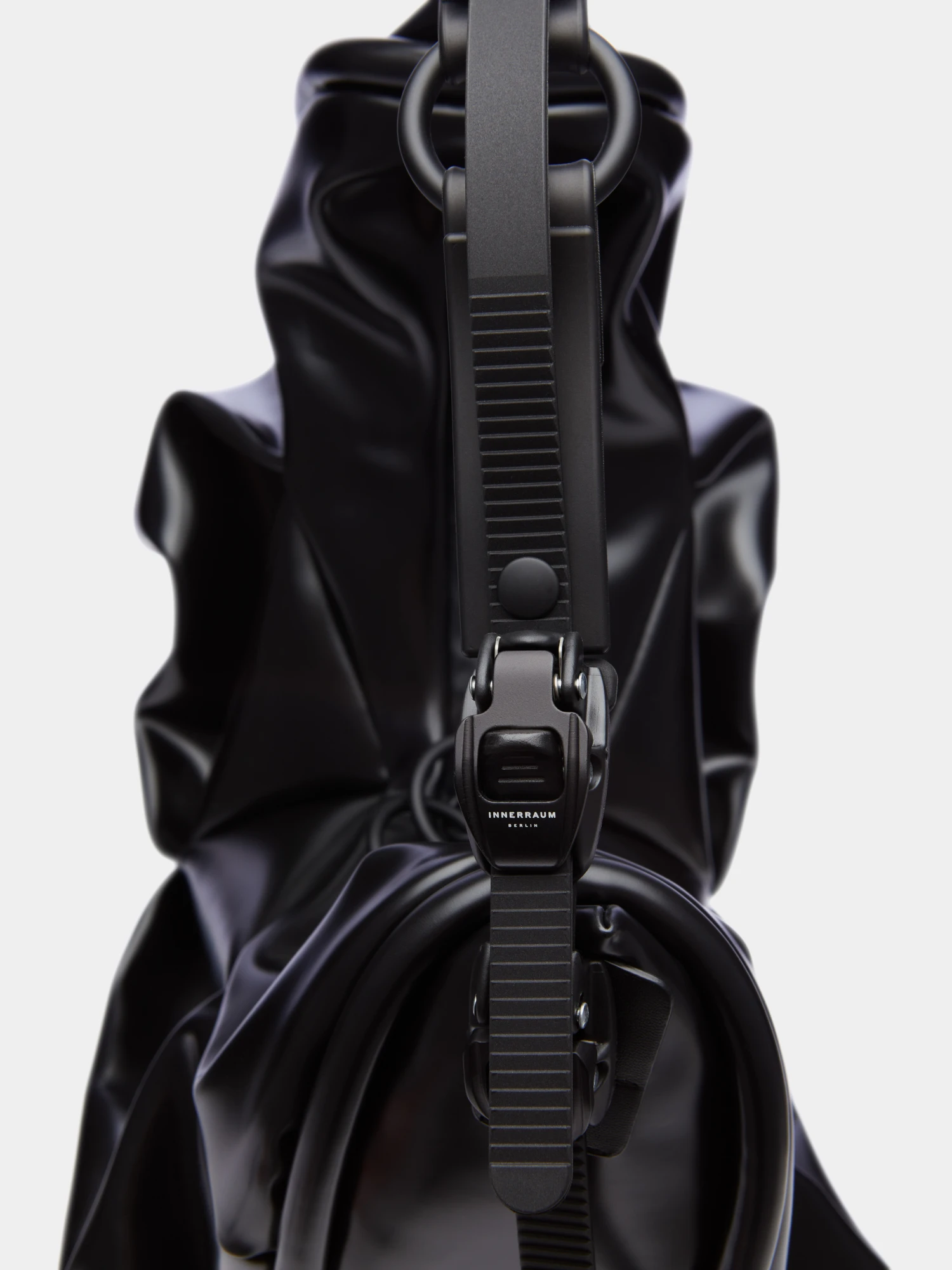 Сумка INNERRAUM Object HM02 Small Half Moon 3D Matt Black