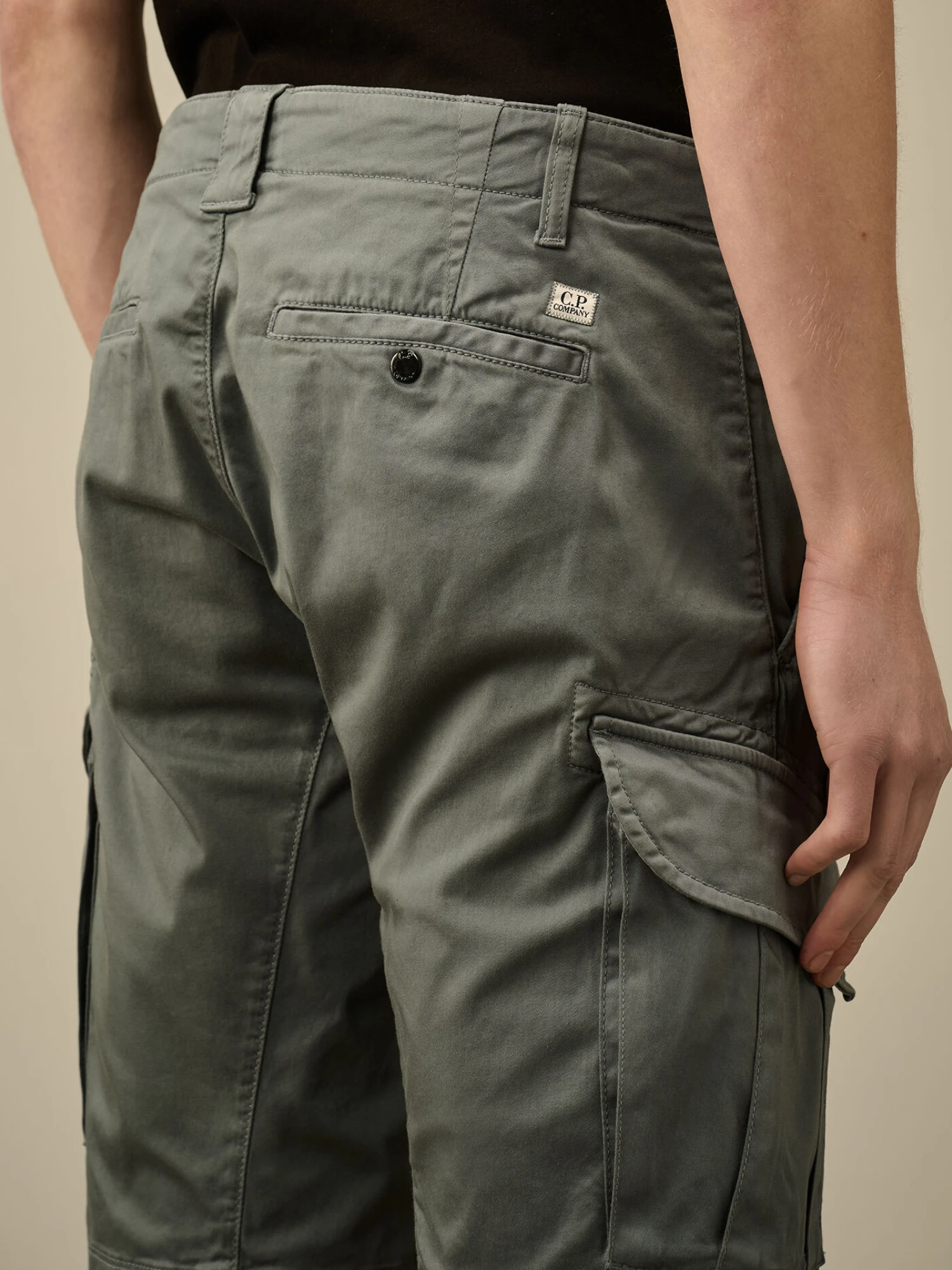 Шорты C.P. Company Stretch Sateen Cargo Stormy Weather