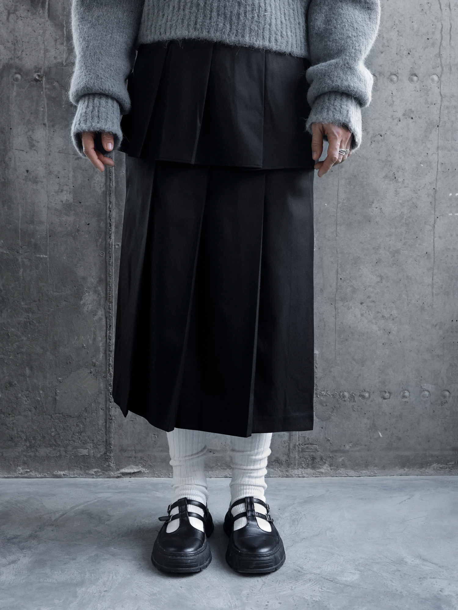 Женская юбка EPINGLER 2-Pleats Skirt Black