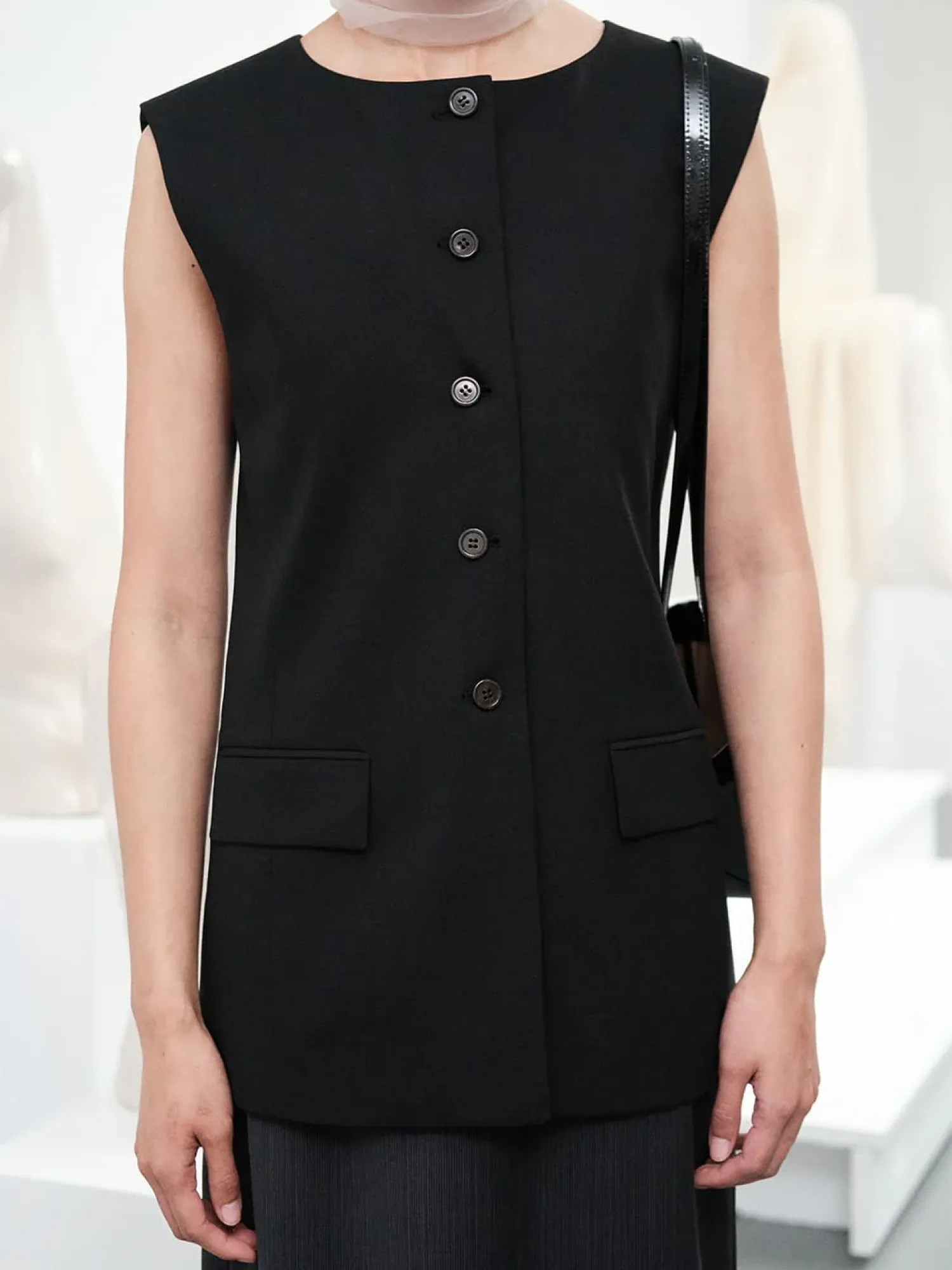 Женский жилет AMOMENTO Oversized Button Up Vest Black