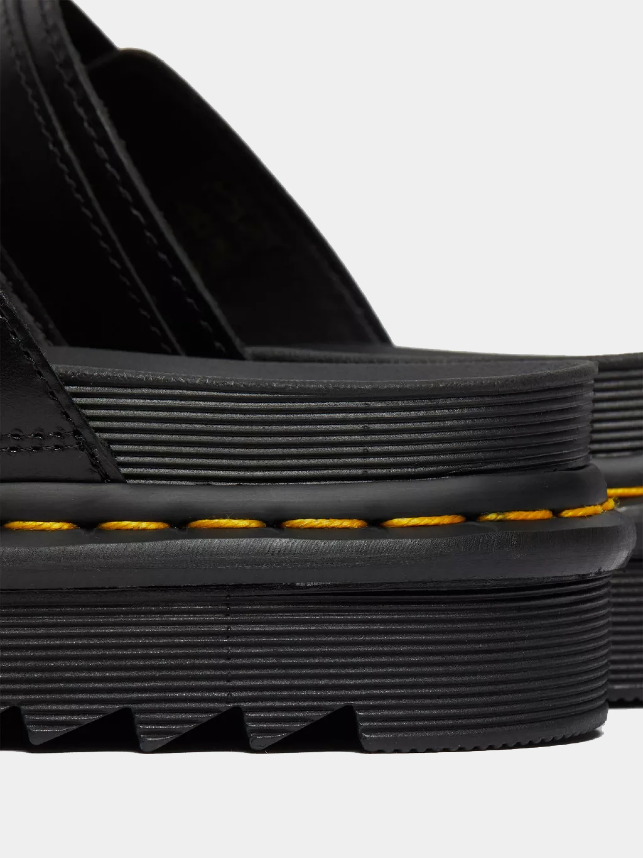 Сандалии Dr. Martens Myles Brando Buckle Slide Black