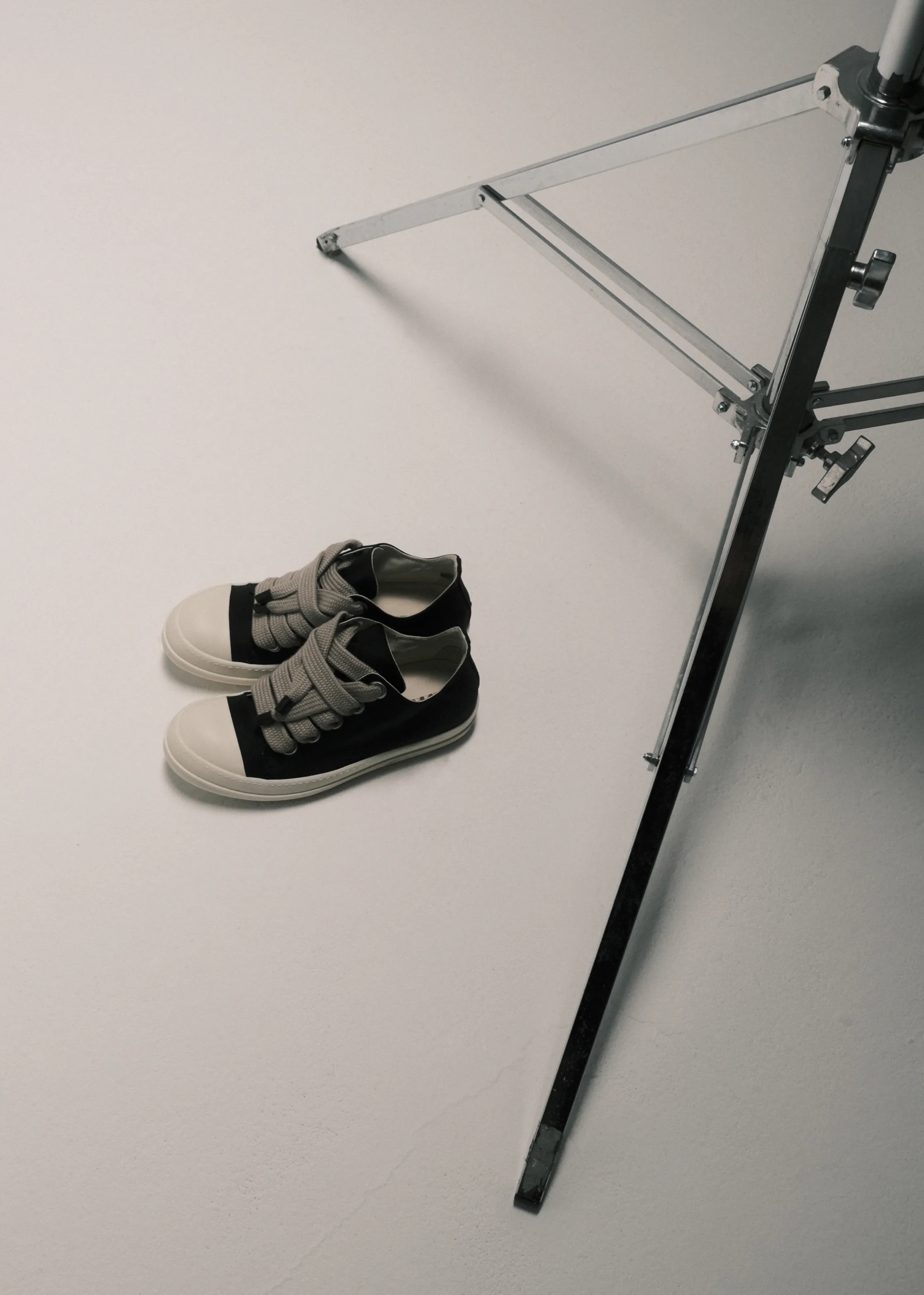 STUDIO SLOW FITS: главный герой — Rhude