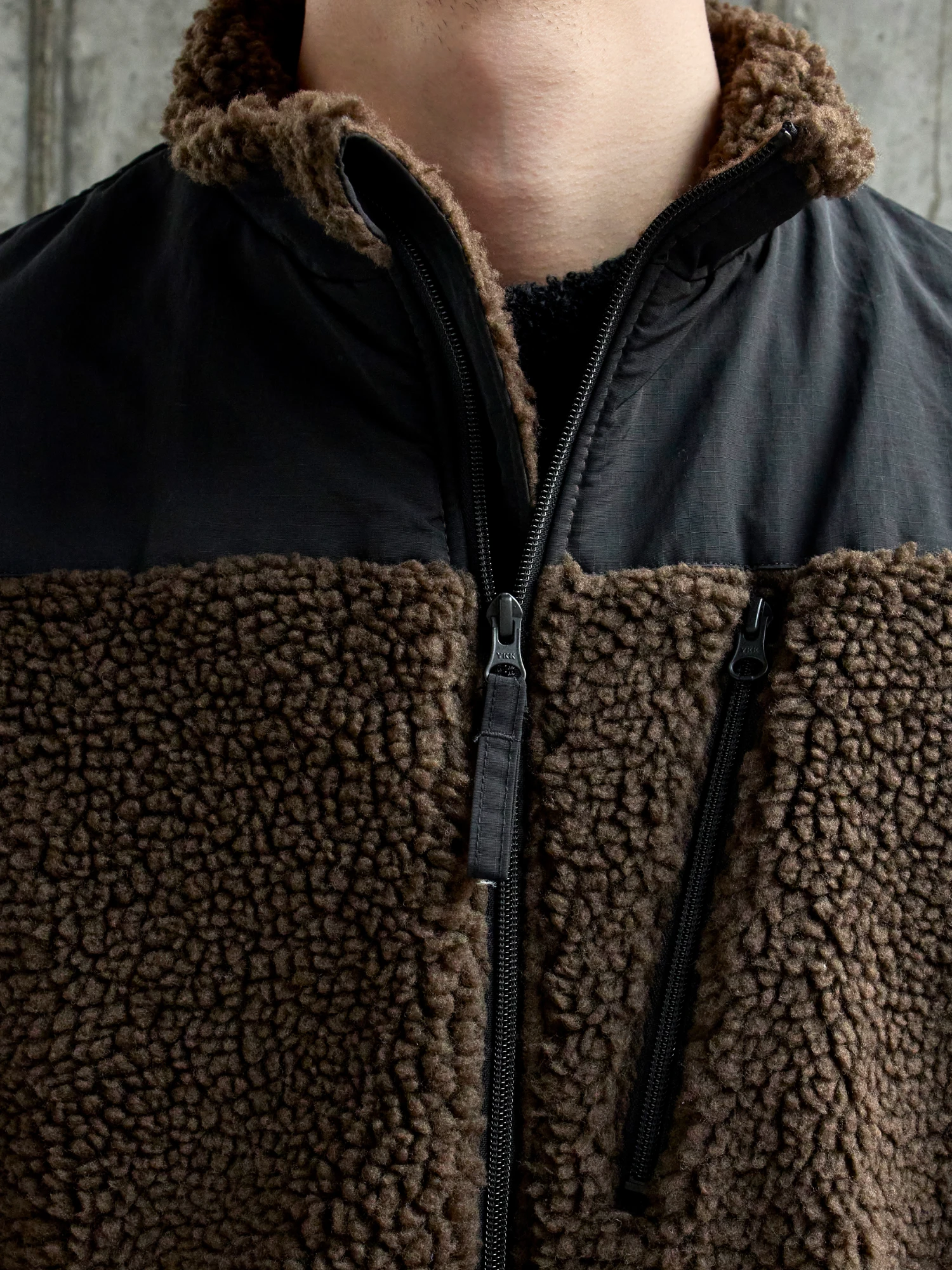 Жилет FrizmWORKS Snug Fleece Dark Brown