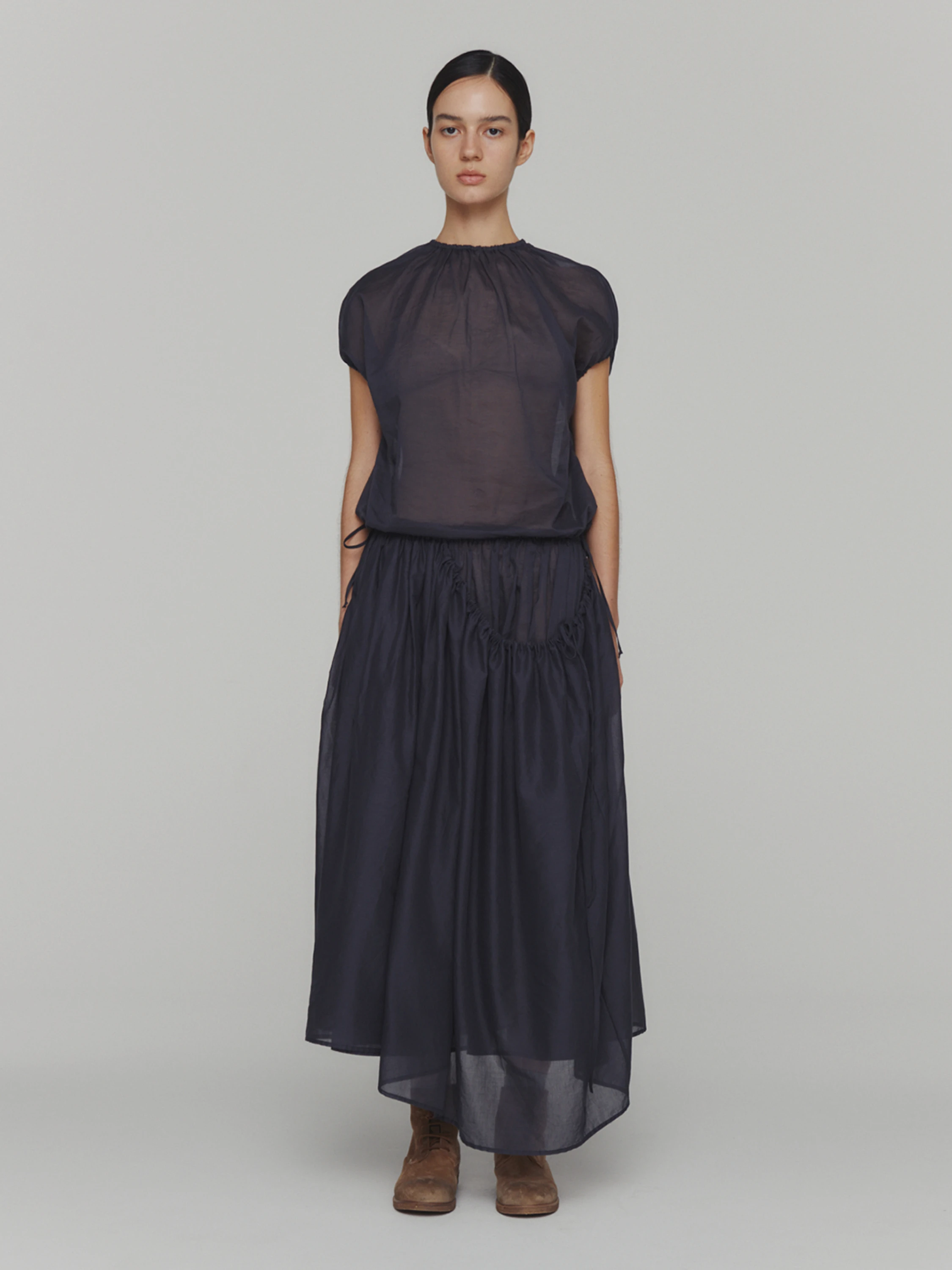 Женский топ AMOMENTO Sheer Volume Shirring Top Navy