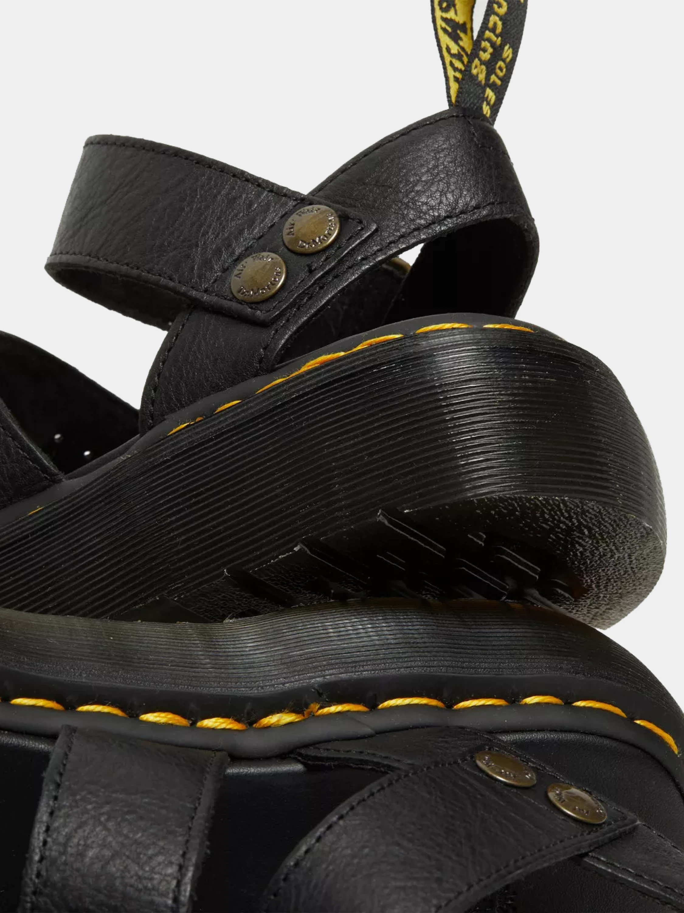 Сандалии Dr. Martens Gryphon Quad Pisa Black