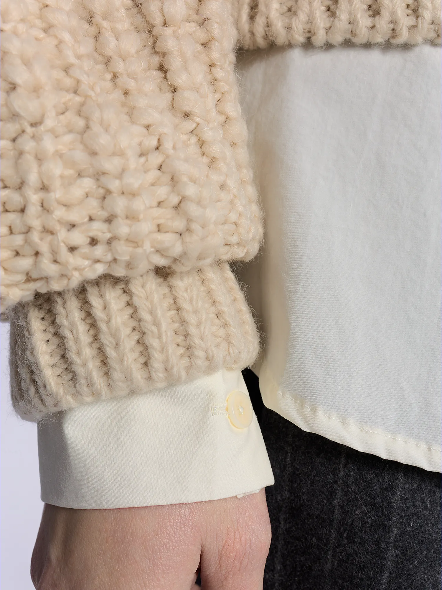 Женский свитер AMOMENTO Alpaca Crop Pullover Beige