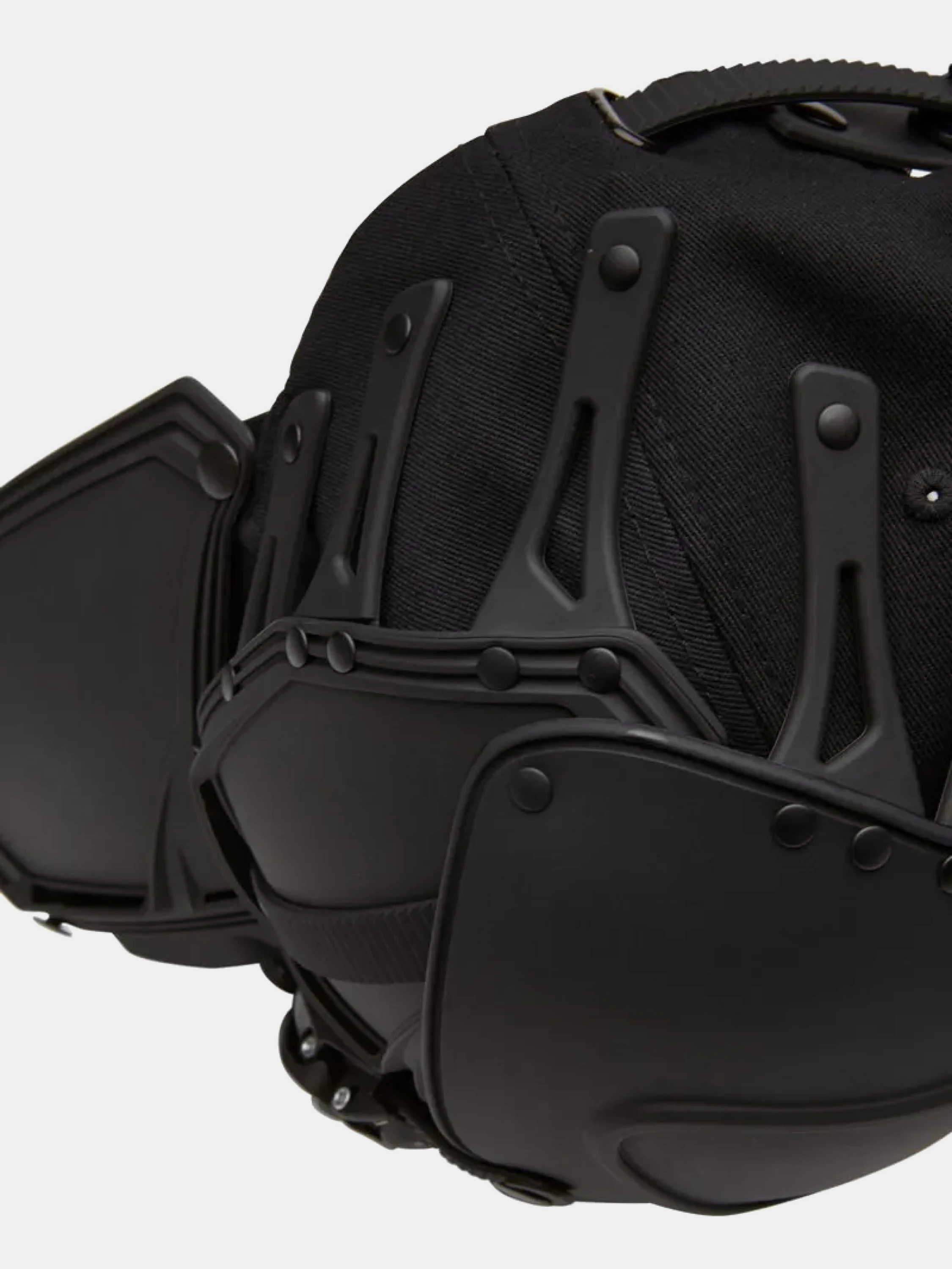 Кепка INNERRAUM Object I42 Helmet Black