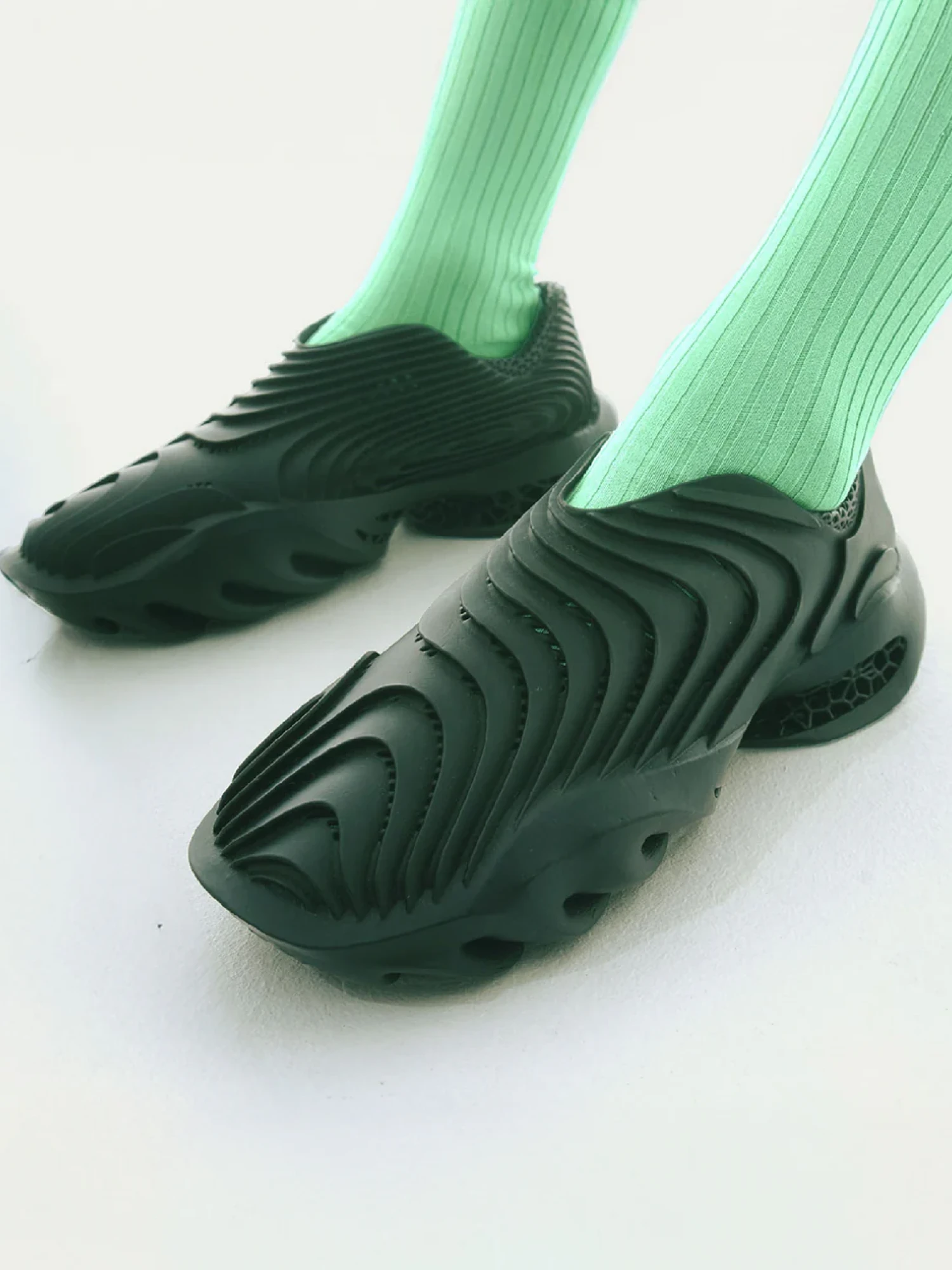 Кроссовки ALIVEFORM Stratum Fang Charcoal