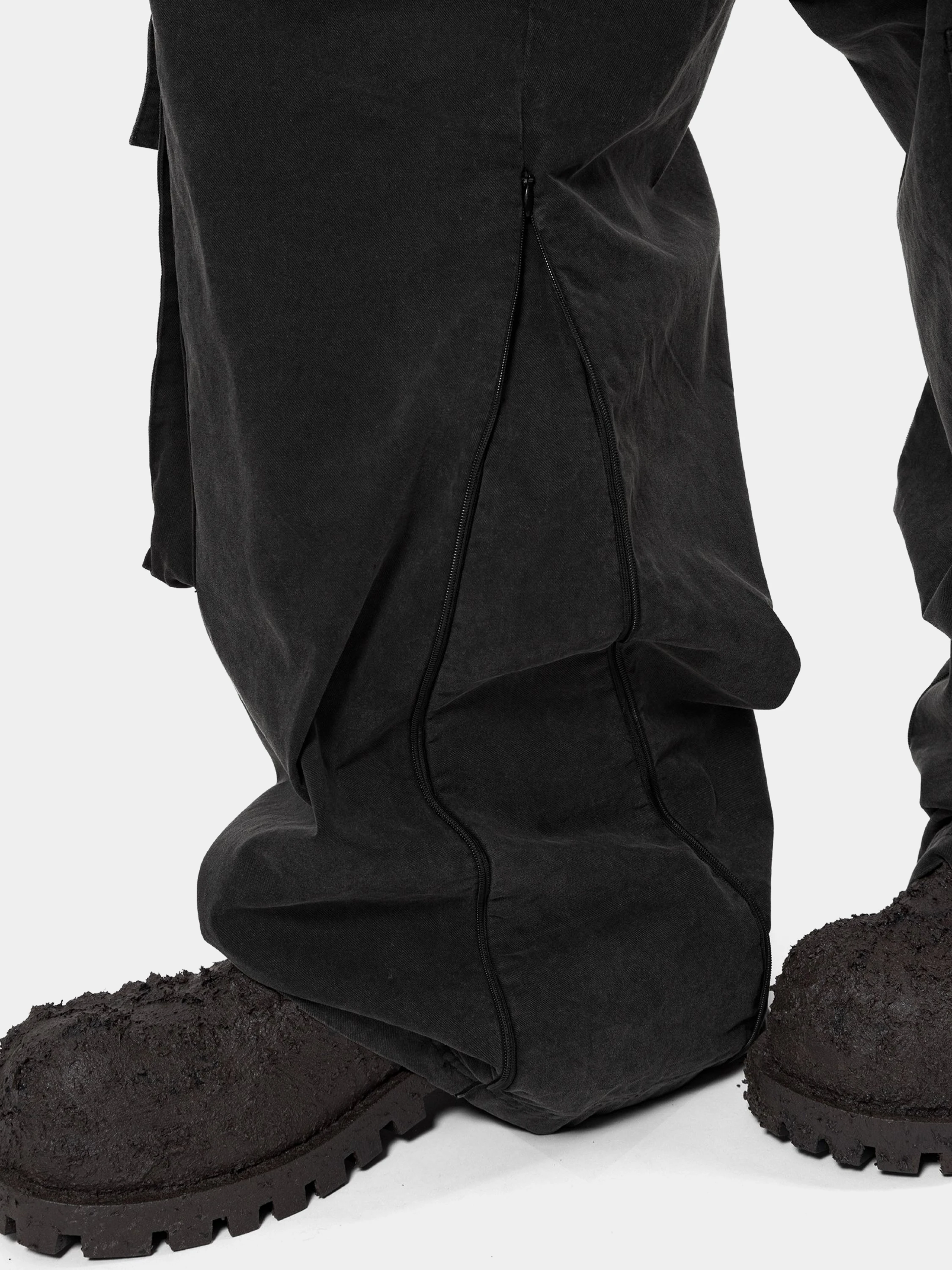 Брюки ARNODEFRANCE Rave Cargo Washed Black