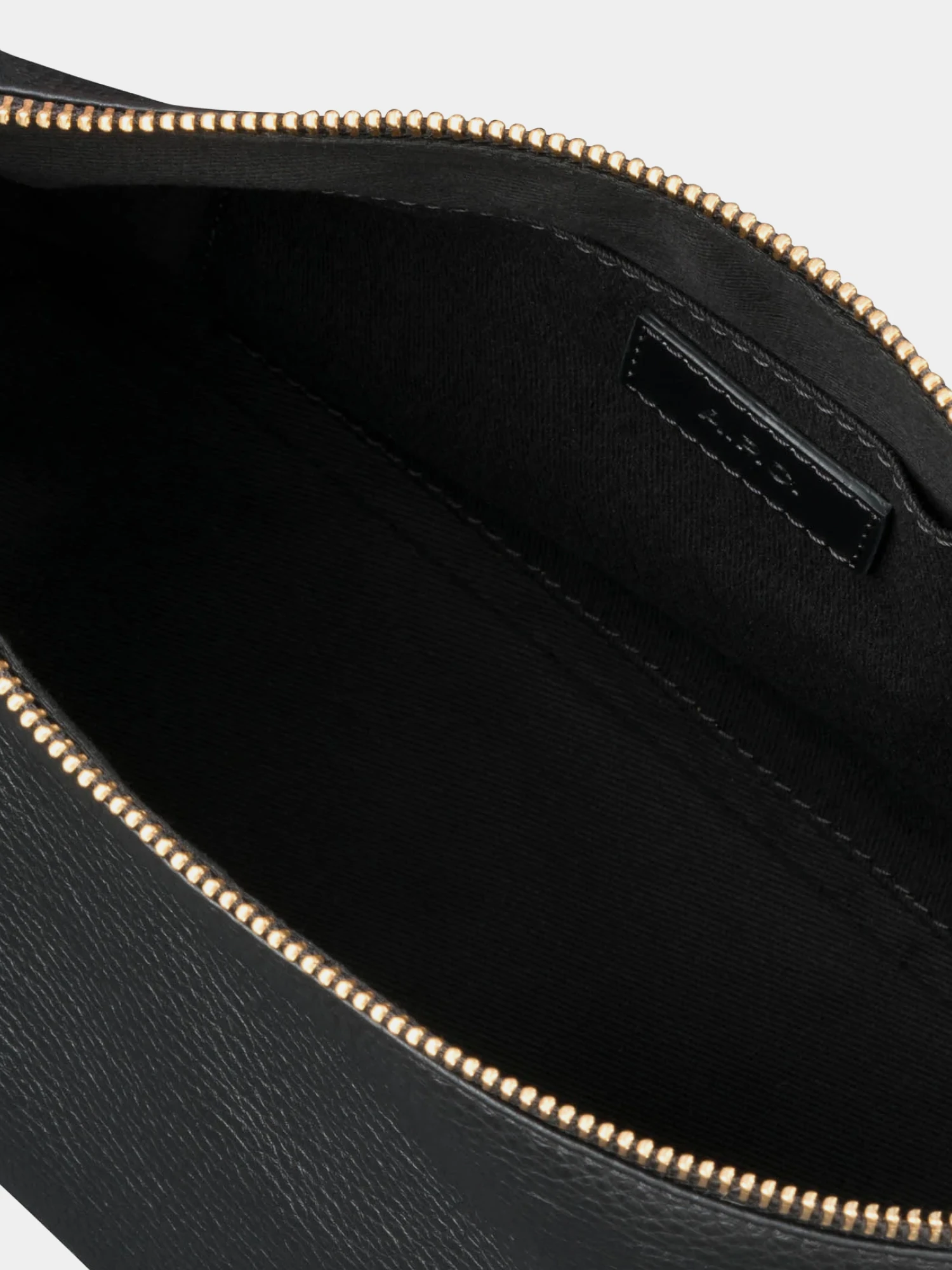 Сумка A.P.C. Vera Shoulder Grained Leather Noir