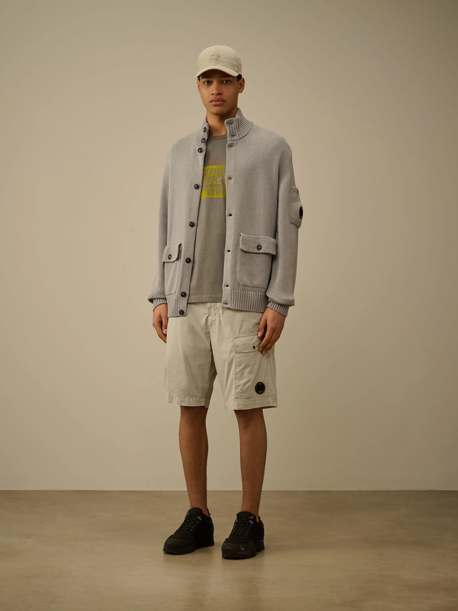 Футболка C.P. Company 24/1 Jersey Horizontal Logo Smoked Pearl