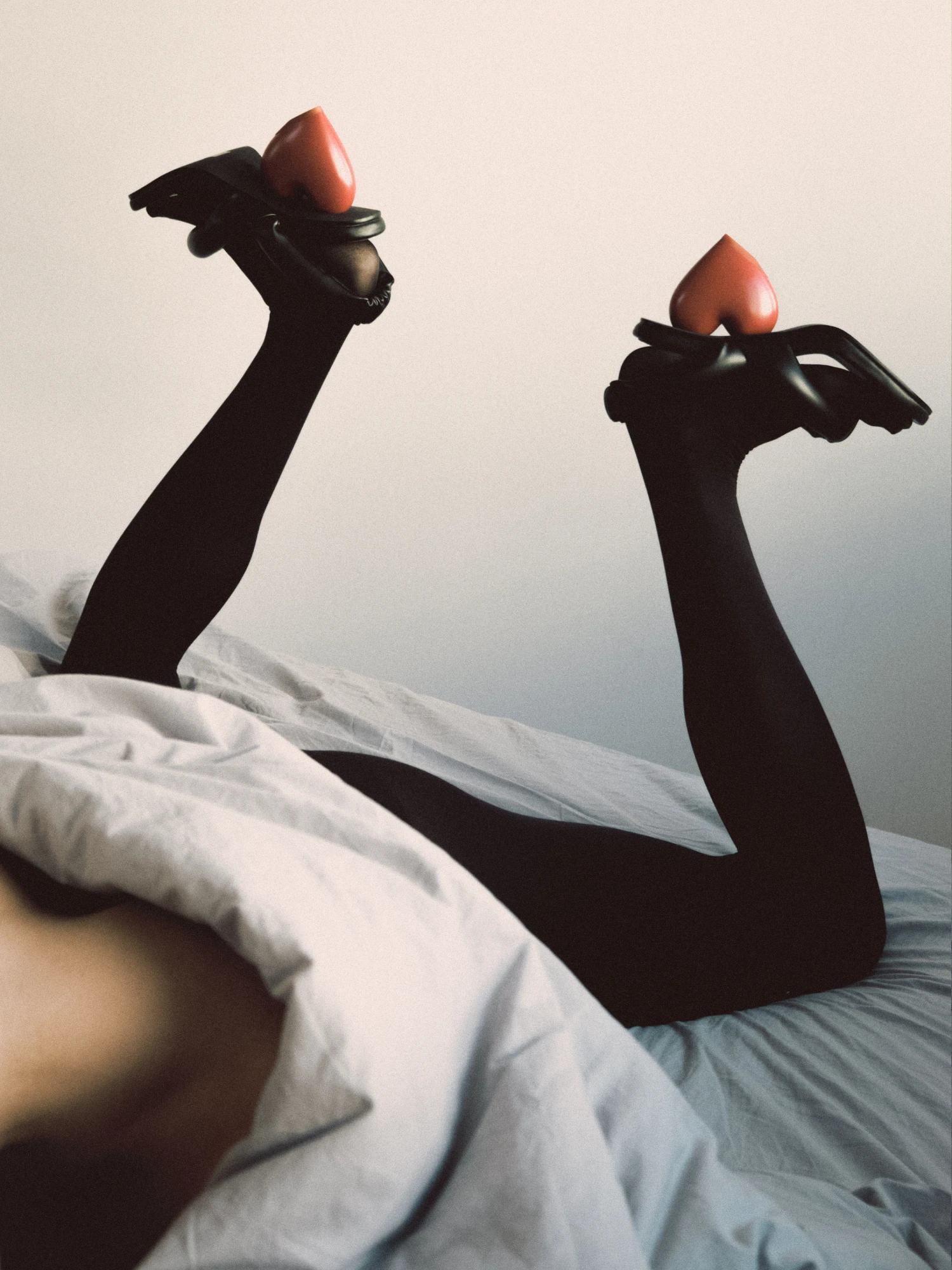 Женские туфли YUME YUME Love Heel Black Red