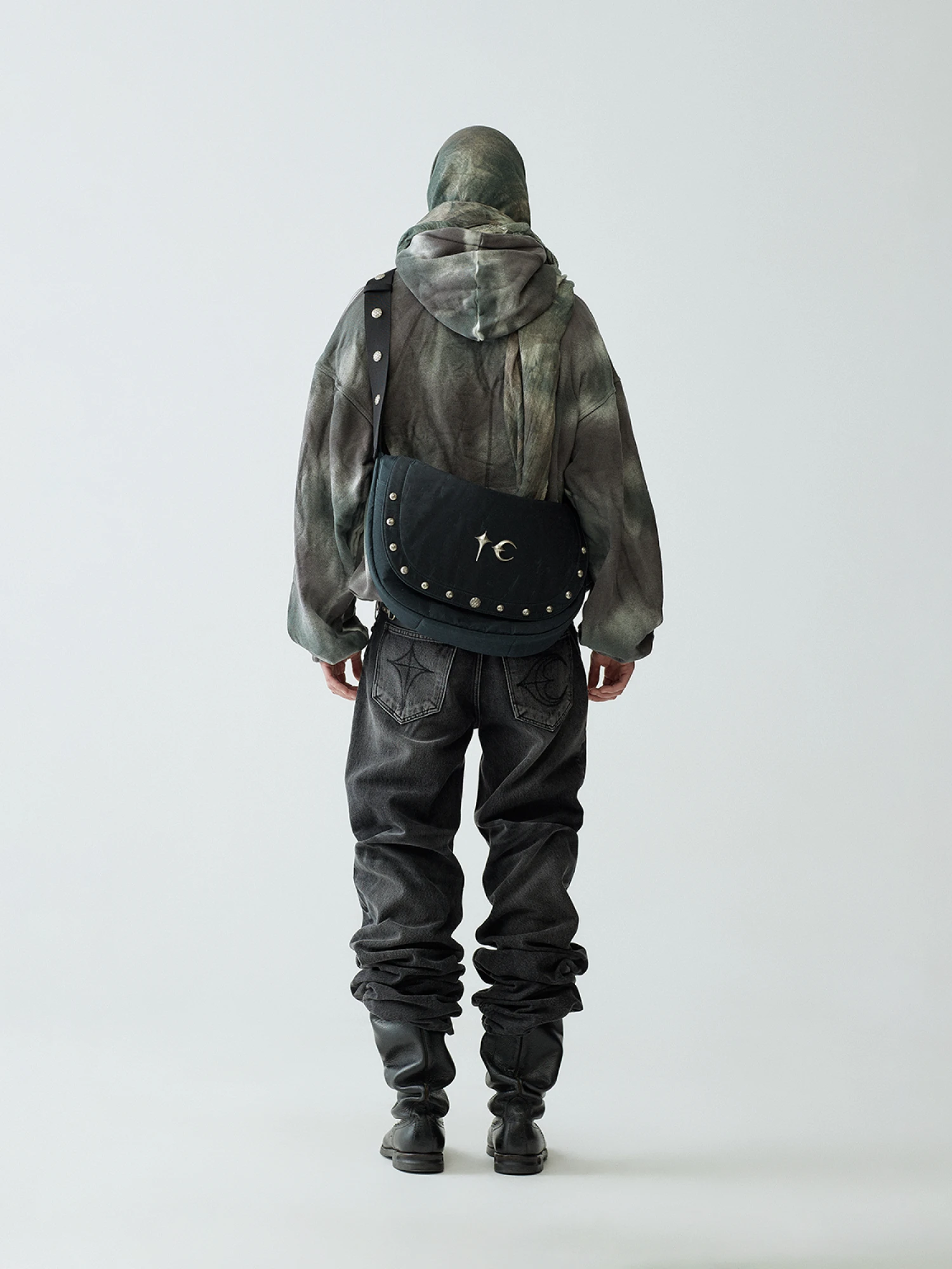 Сумка Thug Club Scarred Bio Army Messenger Bag Black