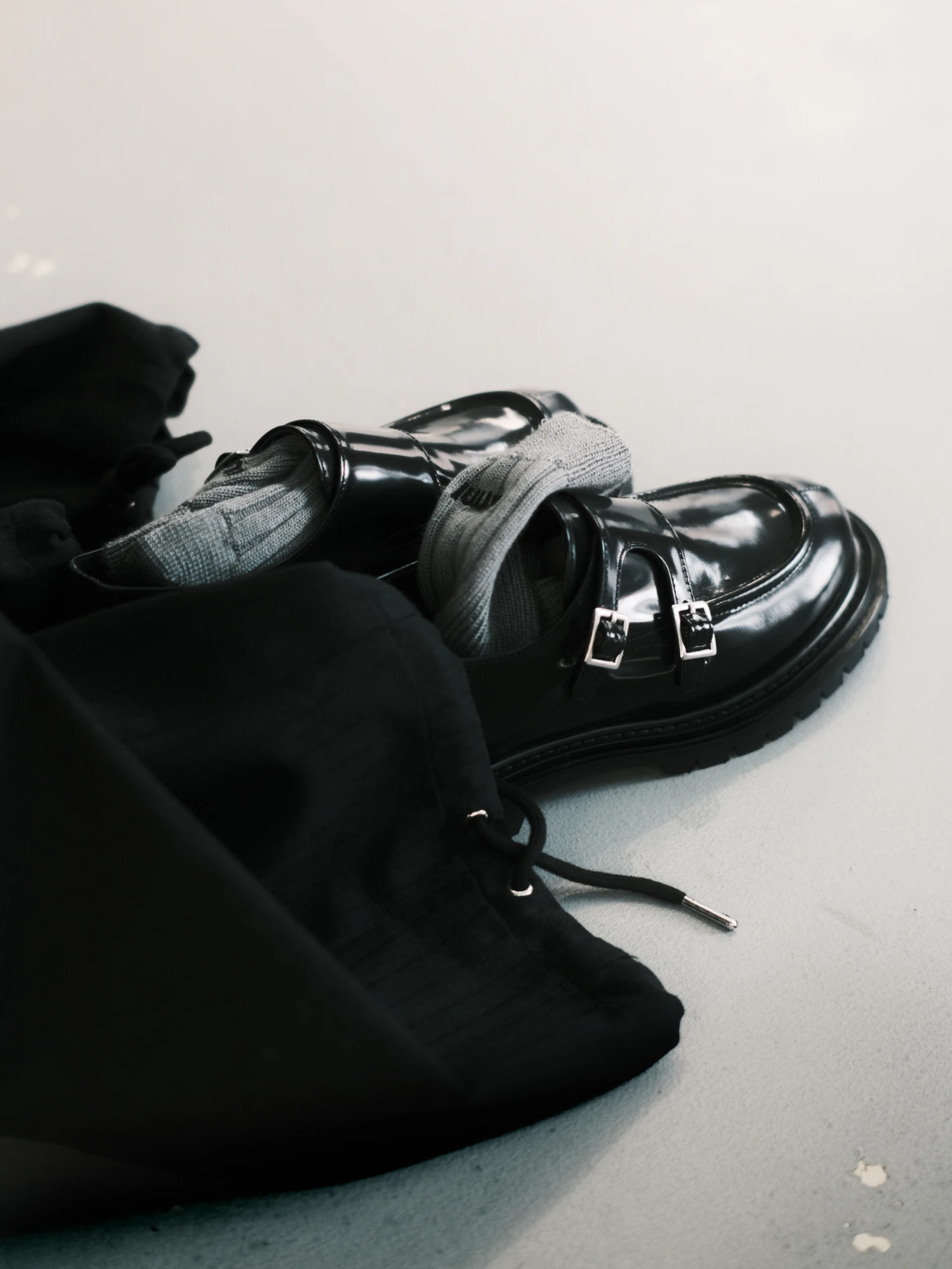 Лоферы JUUN.J Vibram Sole Loafers with Buckle Black