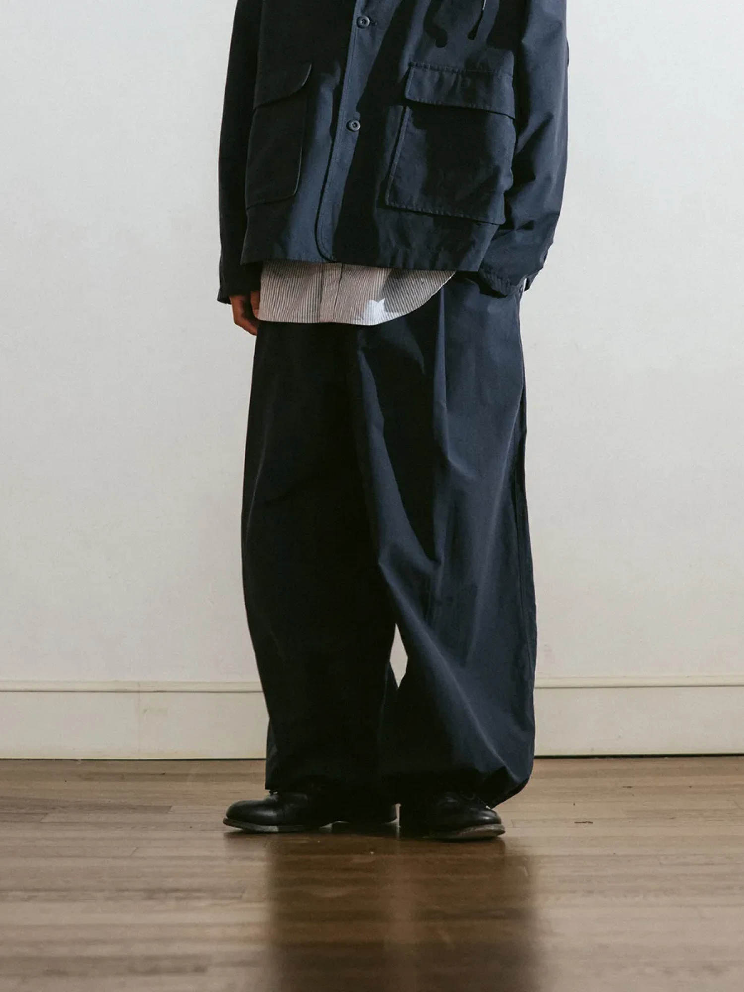 Брюки ANGLAN Decent Pocket Deep Tuck Wide Navy